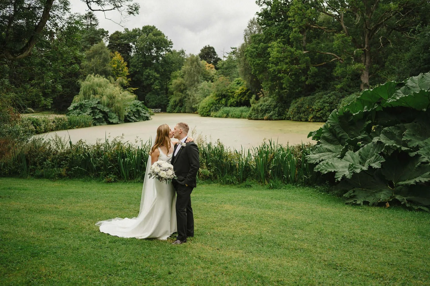 Larchfield Wedding Photos - Susie and Aaron 0003.JPG