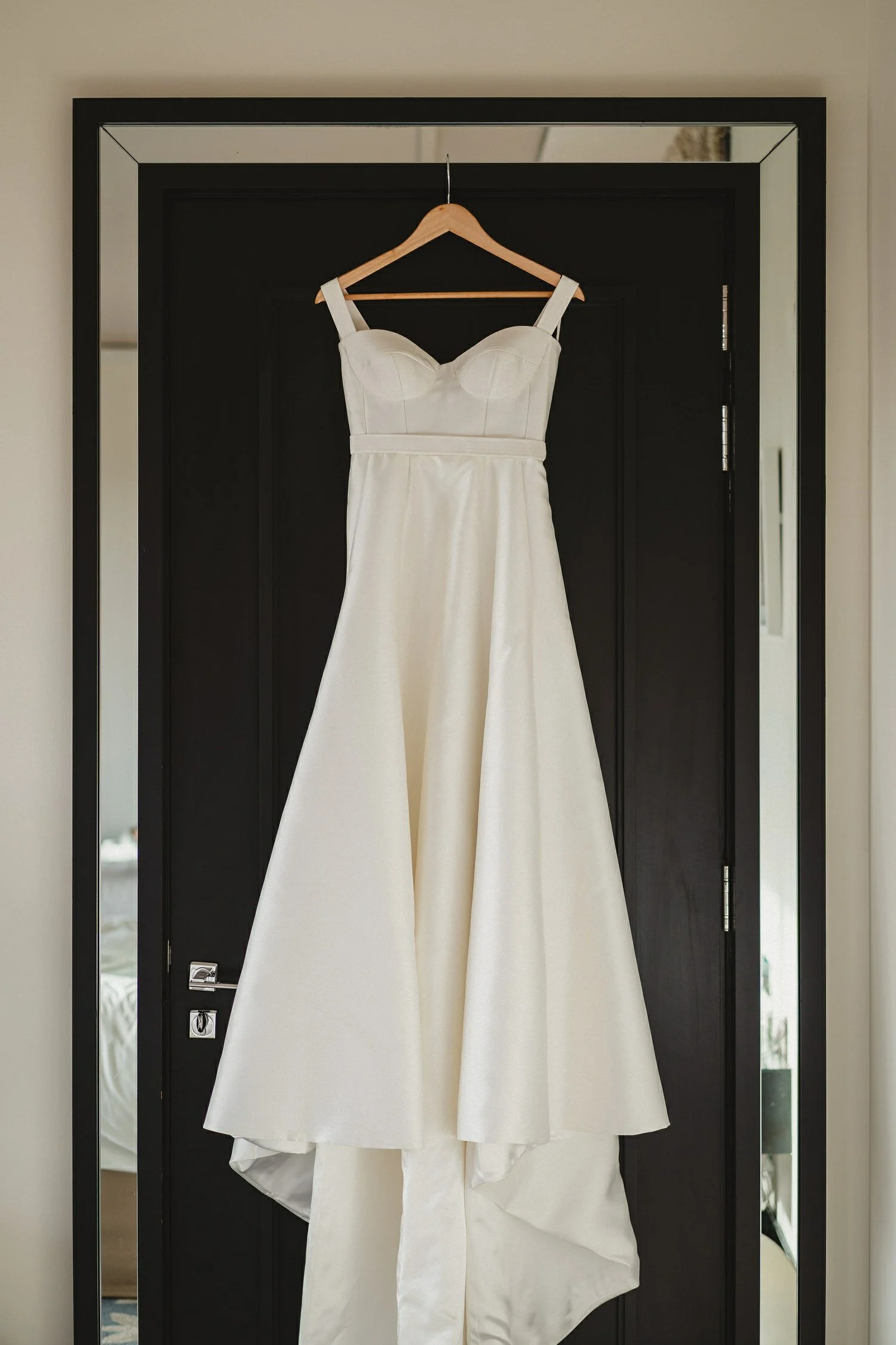  Katie and Jack McGarryÕs Irish American winter wedding at Larchfield estate, with wedding photographs in Belfast Cathedral Quarter and the Merchant Hotel. JackÕs New York Bar, The Dead Rabbit, provided the drinks and cocktails. 