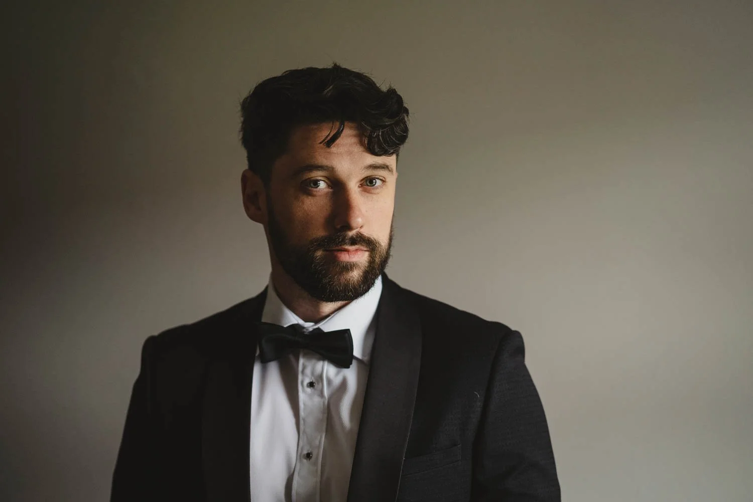  Louise and Peter’s gorgeous wedding photos in The Treehouse at AMPM. After morning prep in Omagh, we headed to Belfast for their humanist ceremony in AMPM, followed by photos around City Hall in Belfast.  