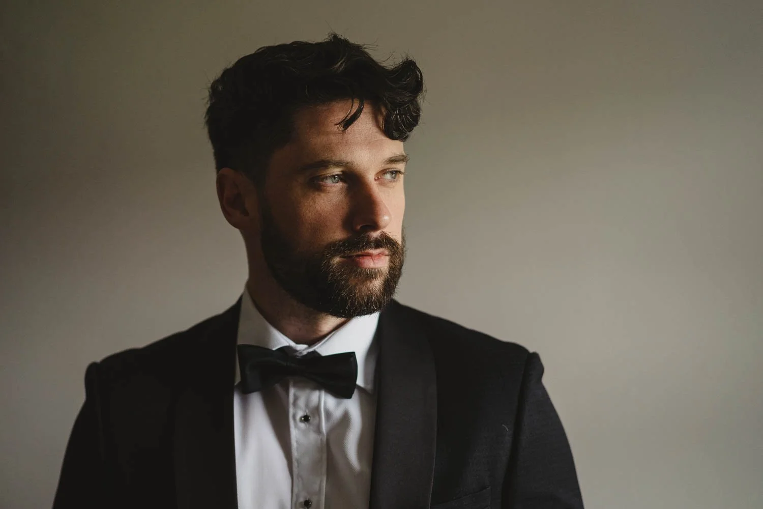  Louise and Peter’s gorgeous wedding photos in The Treehouse at AMPM. After morning prep in Omagh, we headed to Belfast for their humanist ceremony in AMPM, followed by photos around City Hall in Belfast.  