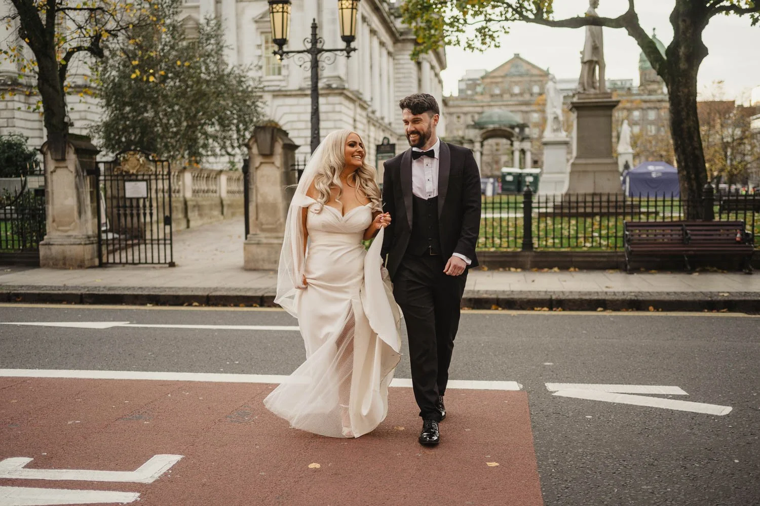  Louise and Peter’s gorgeous wedding photos in The Treehouse at AMPM. After morning prep in Omagh, we headed to Belfast for their humanist ceremony in AMPM, followed by photos around City Hall in Belfast.  