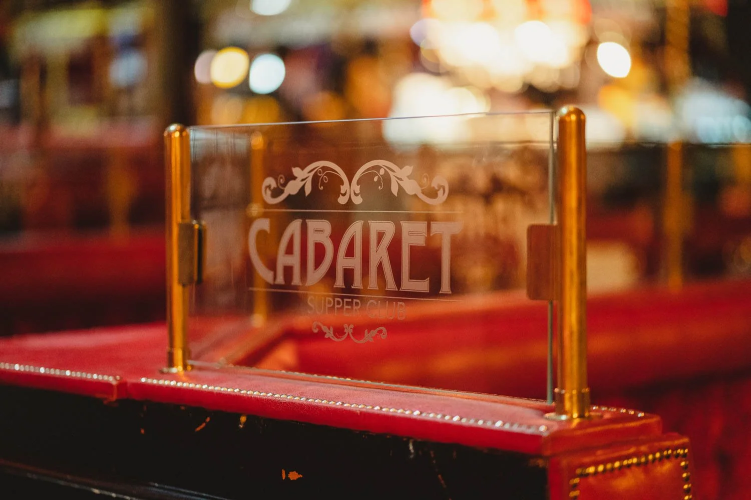  Louise and Peter’s gorgeous wedding photos in The Treehouse at AMPM. After morning prep in Omagh, we headed to Belfast for their humanist ceremony in AMPM, followed by photos around City Hall in Belfast.  