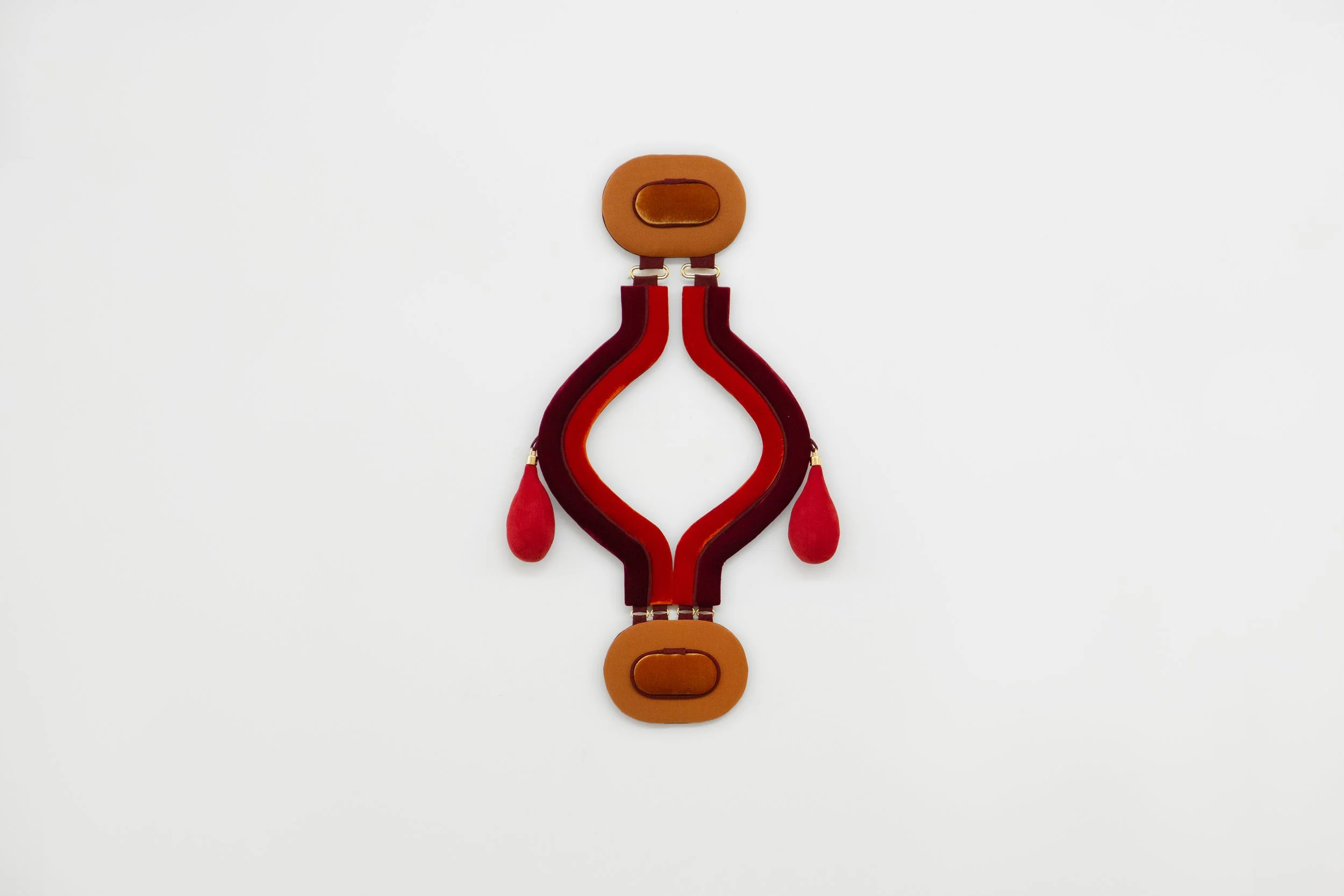 Sem título #6, 2024
Série: "Amuletos para atravessar paisagens"