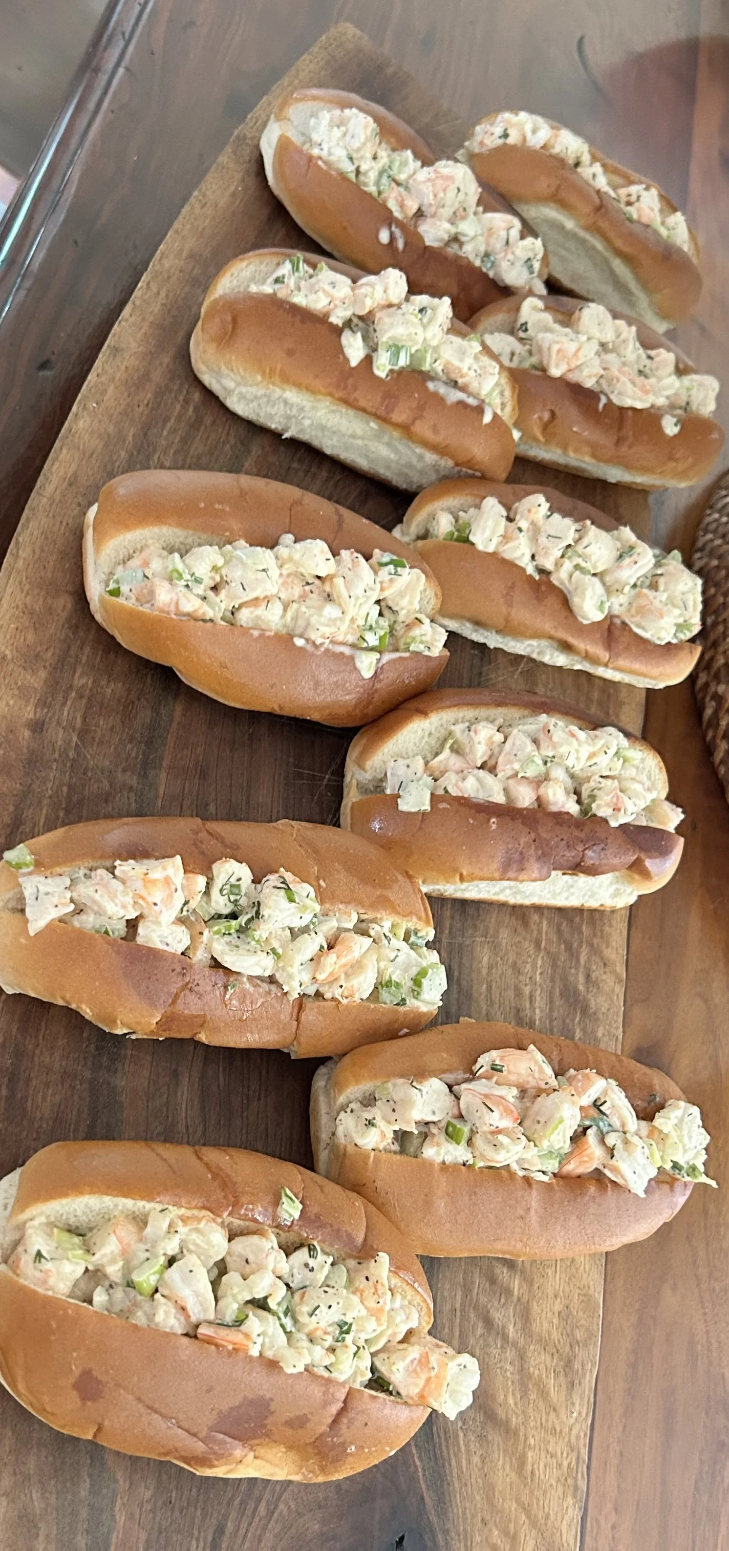 lobster roll.jpg