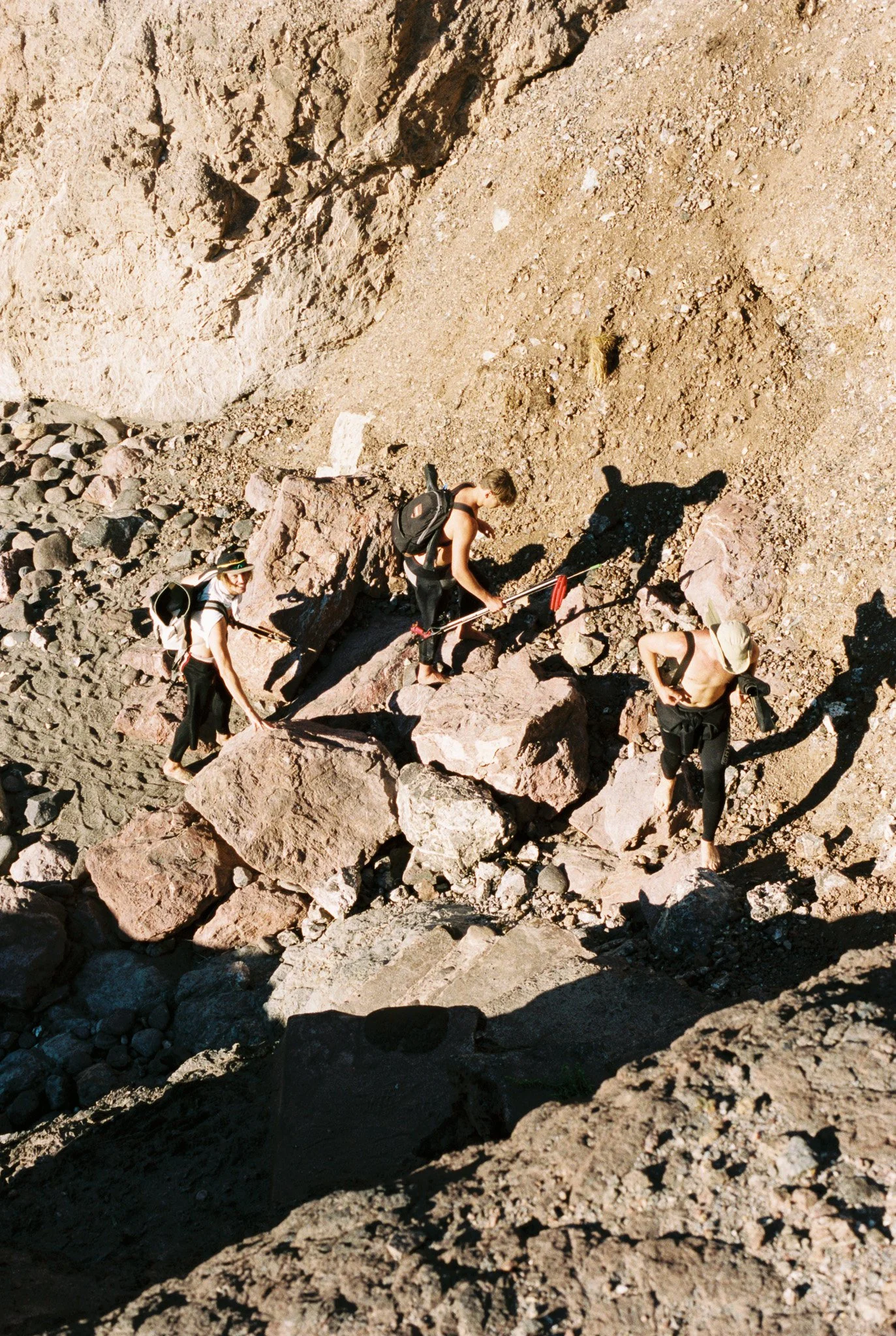 R1-02006-019A.jpg