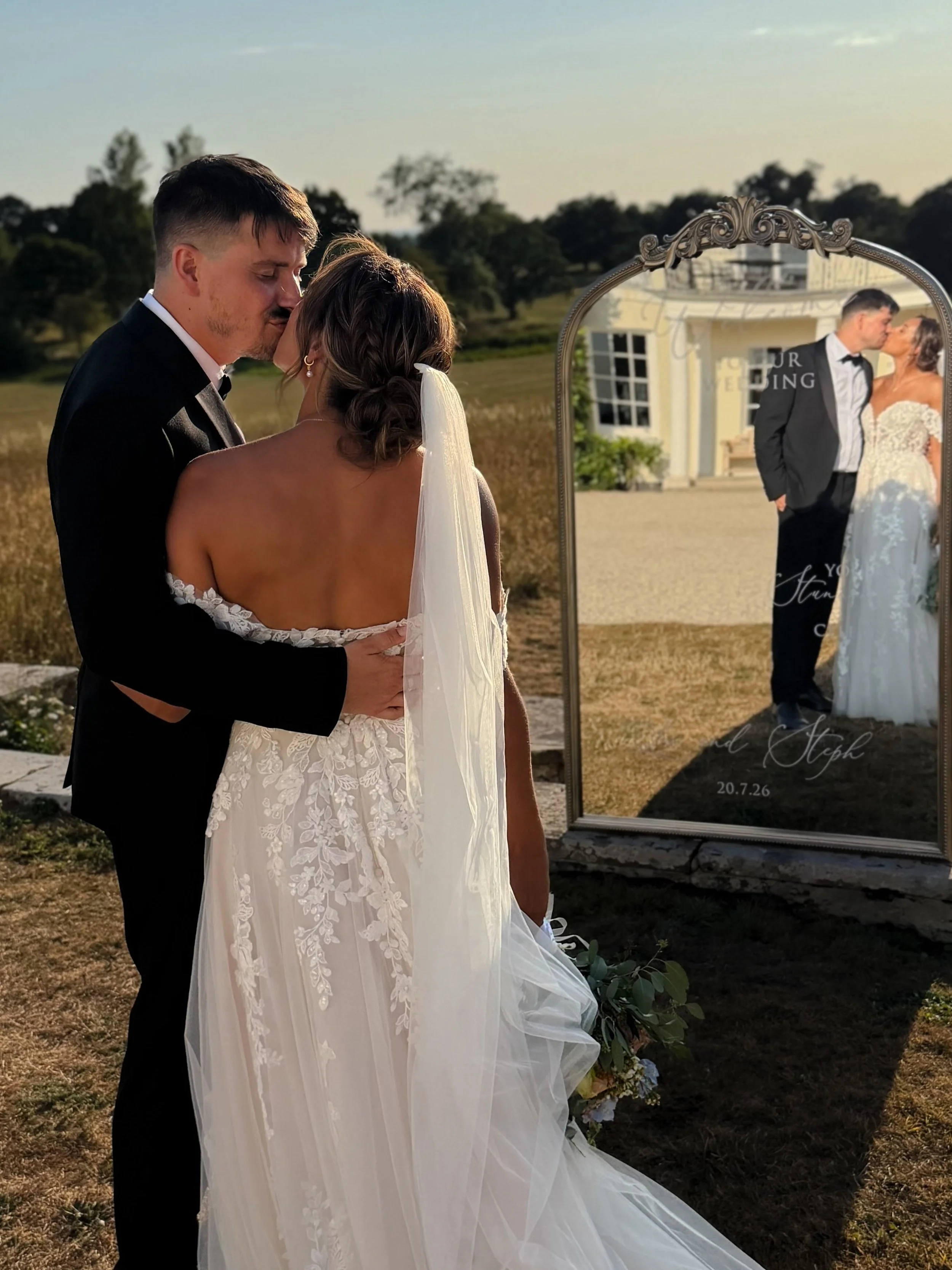 Postcards from S&amp;L&rsquo;s beautiful wedding at Rockbeare Manor on Monday 🤍

Thank you for choosing me to be part of your day. I hope you treasure all the clips and pics I captured just as much as I do!

Venue: @rockbeare_manor_ 
Content Creator