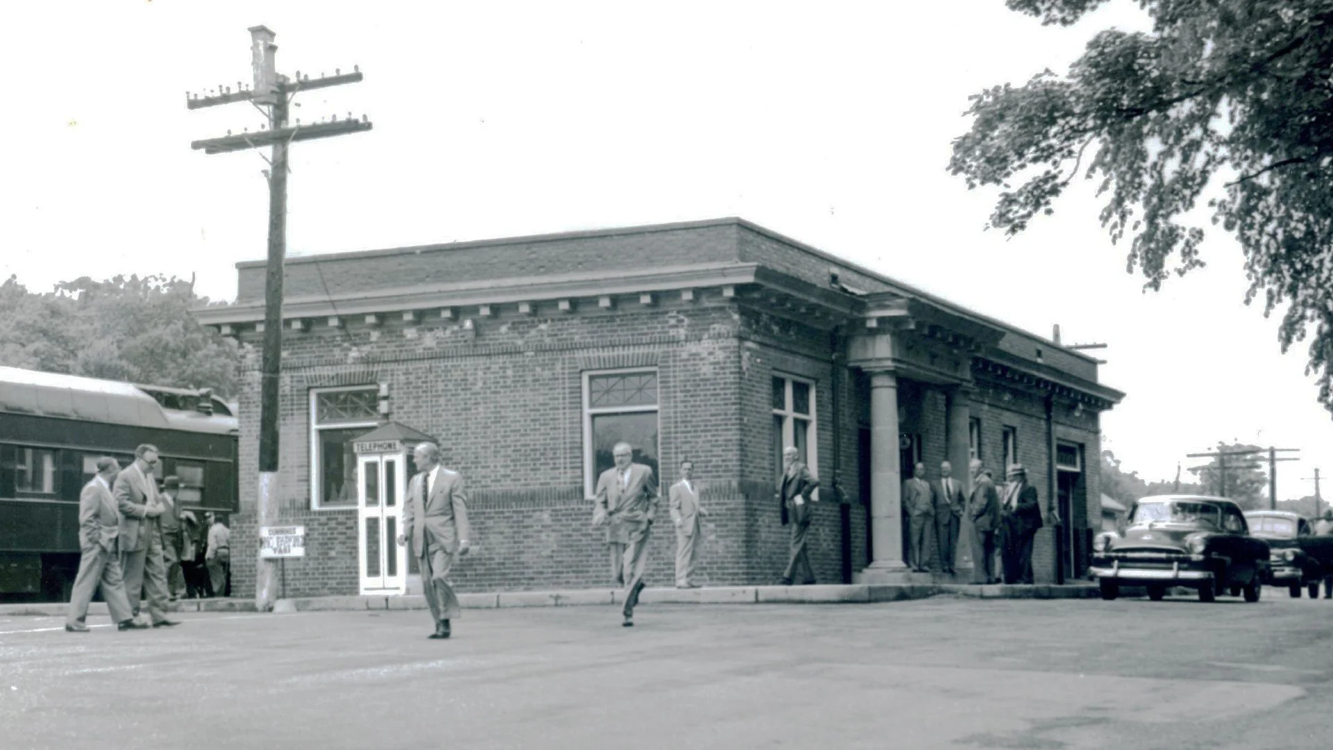 Falmouth-Station-Trains.jpg