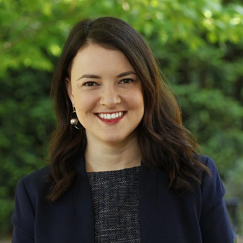 Zina Kumok, financial advisor, personal finance writer, speaker - The Finance Girlies podcast