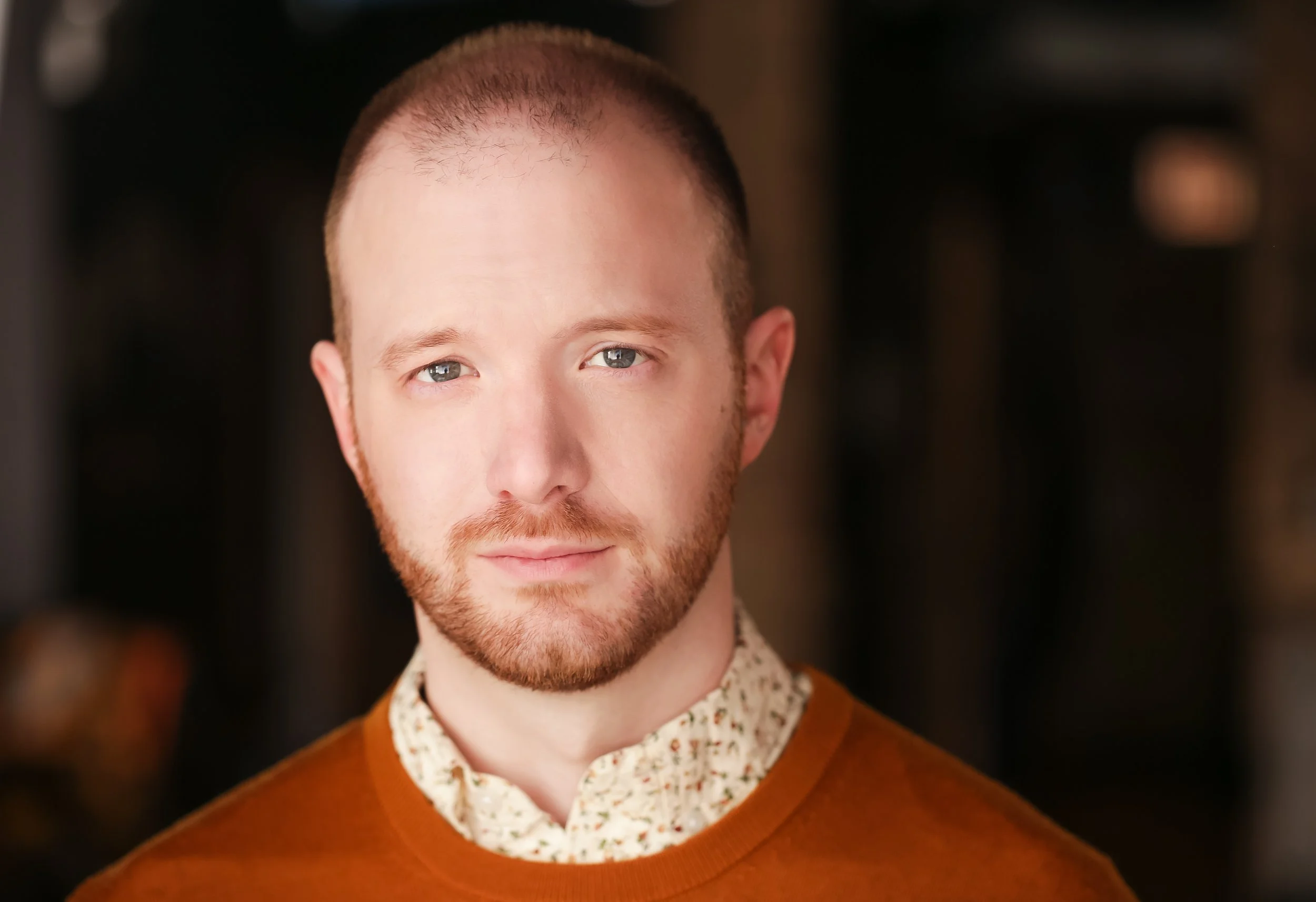 A headshot photo of Chicago voice actor Thor McGinnis