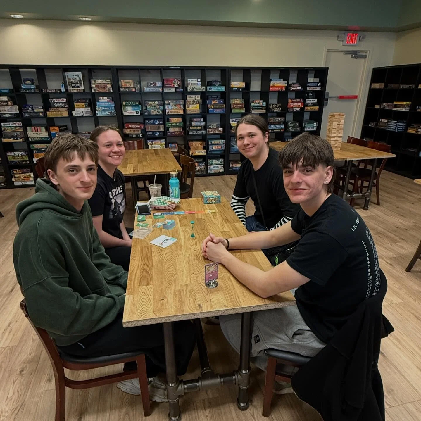 Time for weekend board games, fun and friends!

#boardgames #longisland #flgs #friends #boardgamecafe