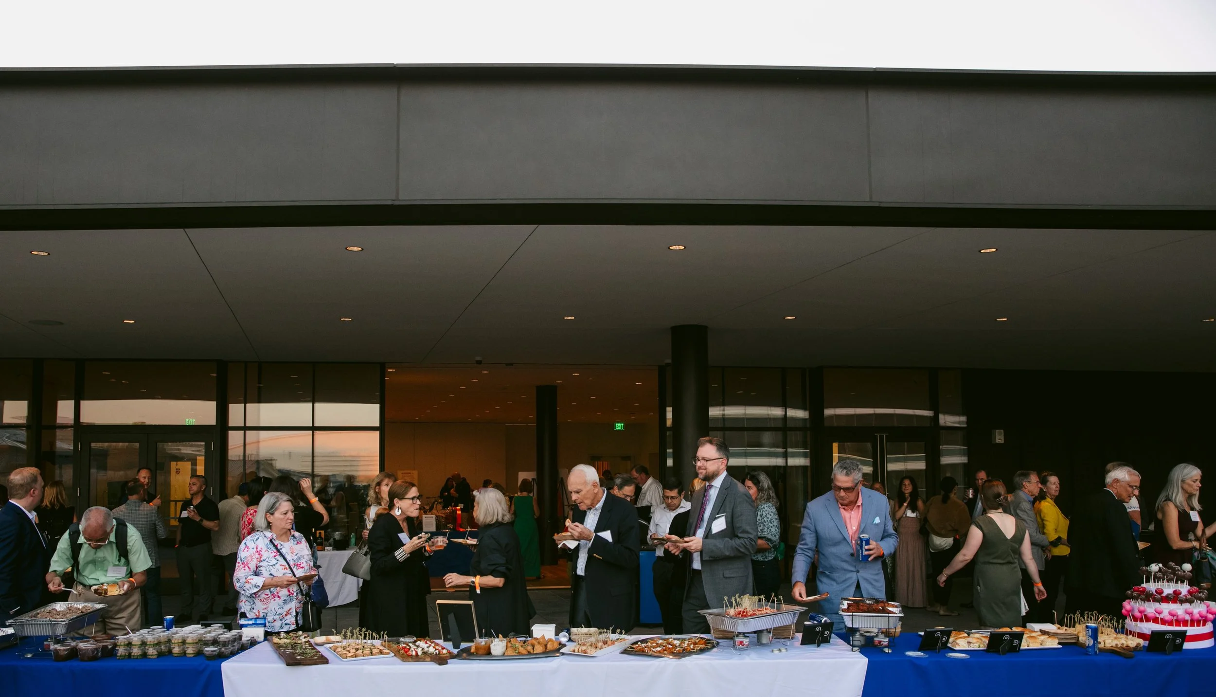WR25 buffet2.jpg