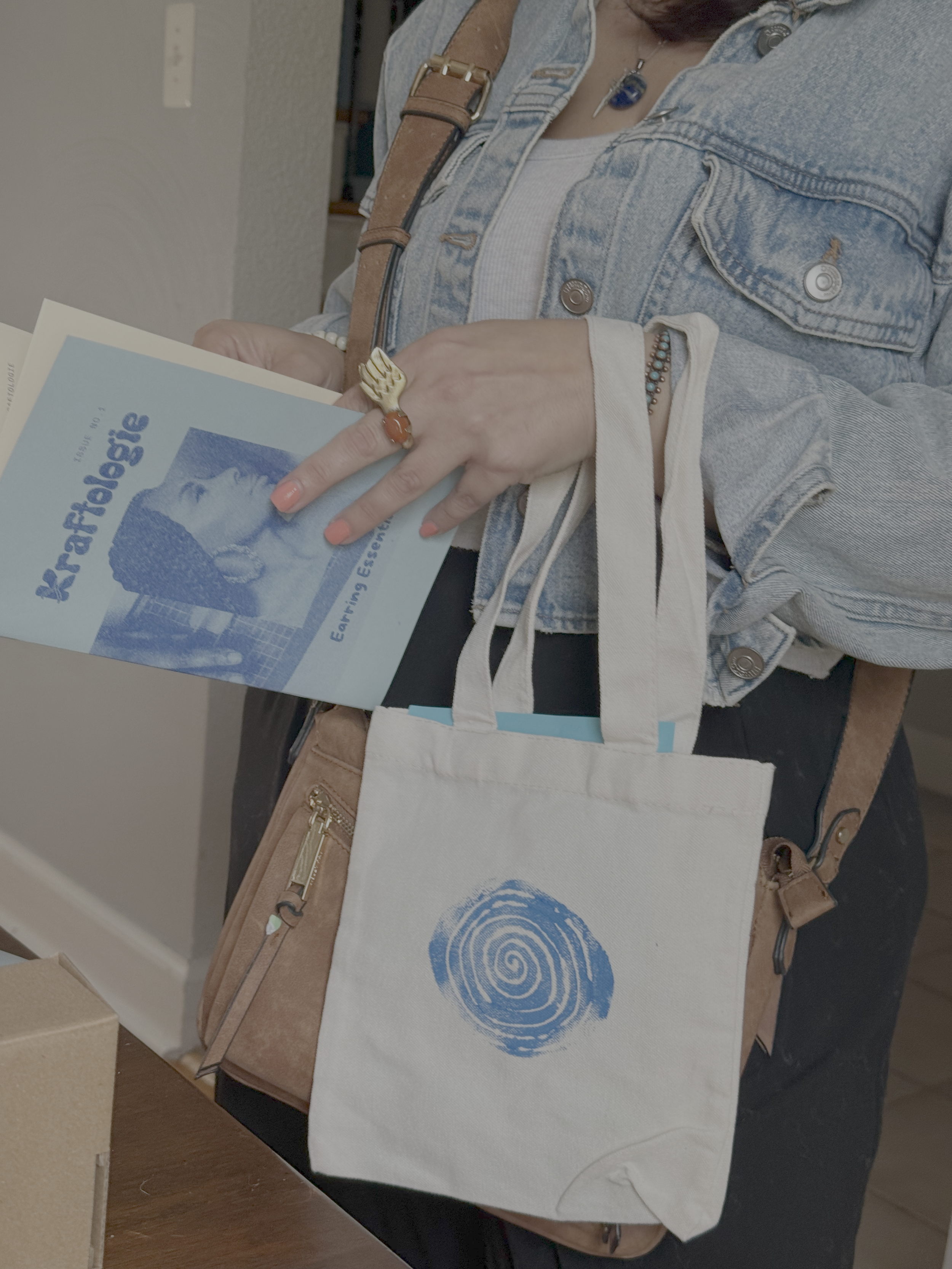 Stamped tote ex 5.png
