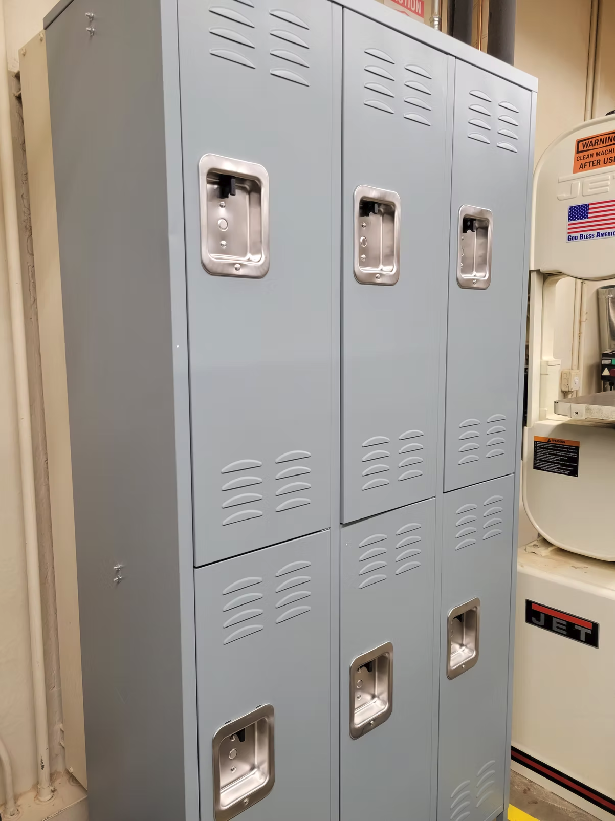 I Built A SECRET ROOM IN SCHOOL - YouTube Vlog
Set Dressing
shot on location in Orange 