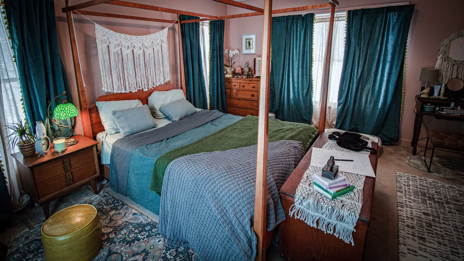 Confession - Feature Film 
Set Dressing
Alicia's Bedroom - shot in various locations around Central New York
