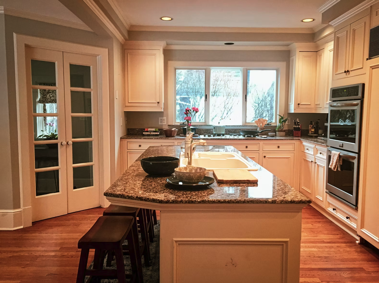 Confession - Feature Film 
Set Dressing
Jillian's Kitchen - shot in various locations around Central New York