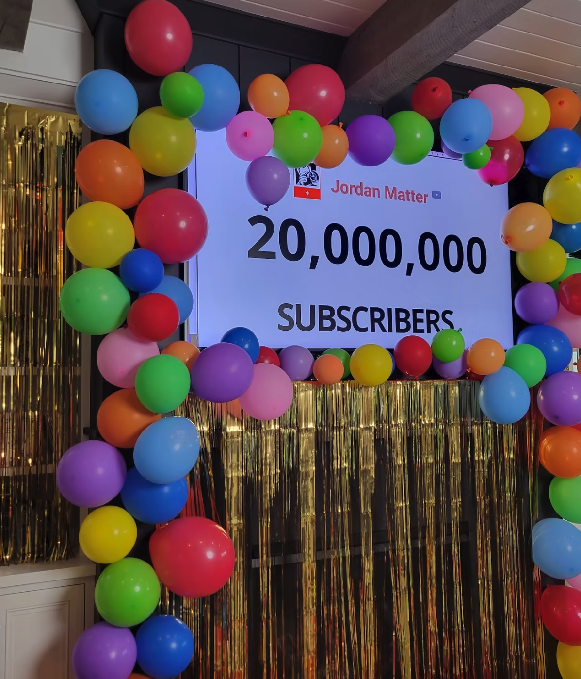 WE NEED 1 MORE SUBSCRIBER!!
Jordan Matter Social Video
Set Dressing
Shot on location in Los Angeles