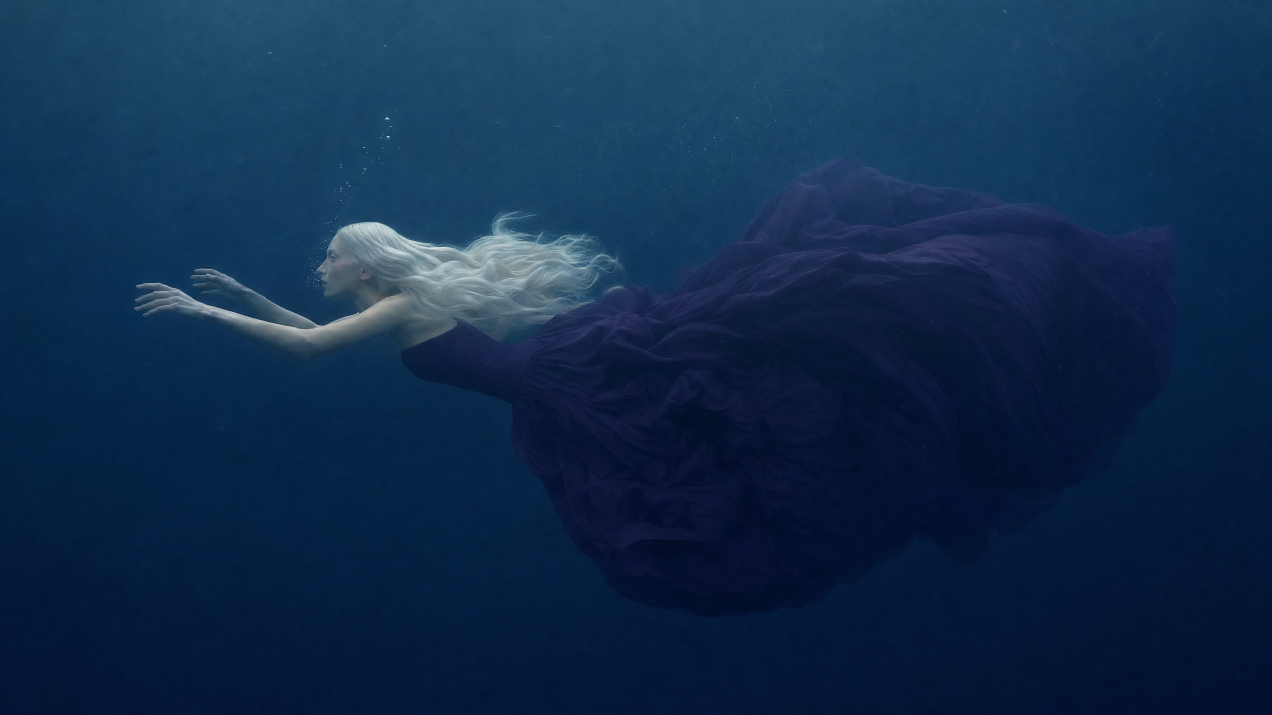 Underwater Fashion Cinematic 1.png