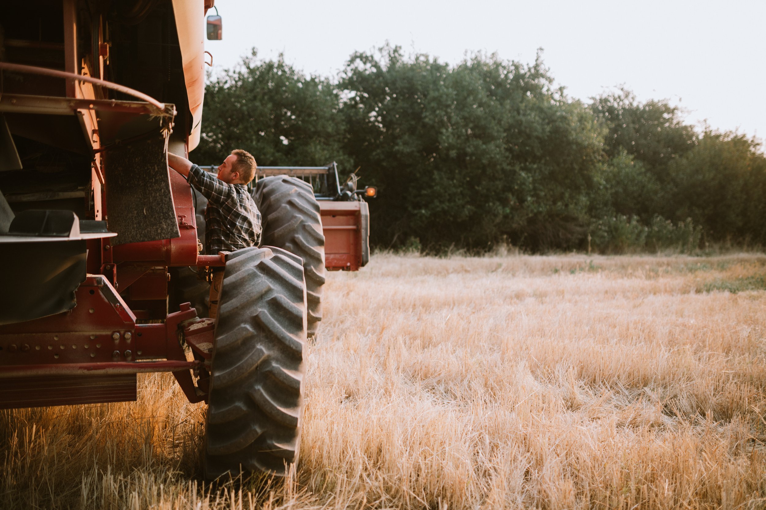 National Farmer Crisis Line Launches to Support Canadian Farmers