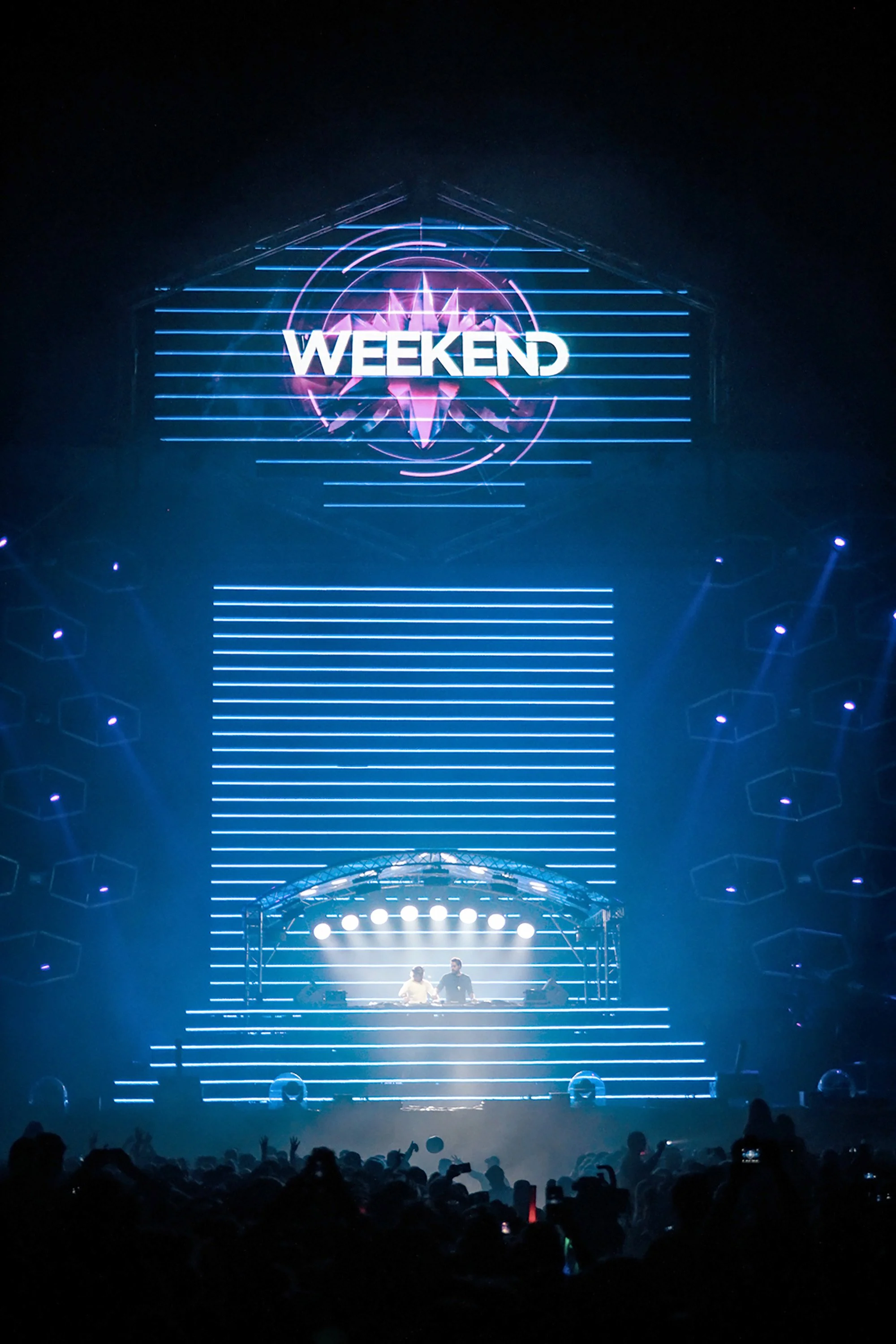 Axwell ja Ingrosso vauhdissa Weekend Festivalin EDM-keikalla. Musiikki- ja konserttikuvaus – valokuvaaja Sami Turunen.