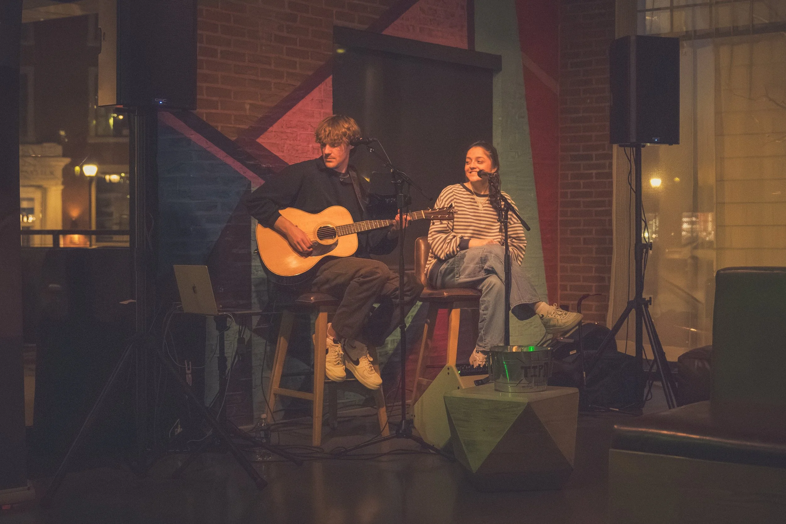 Restaurant & Venue Performances