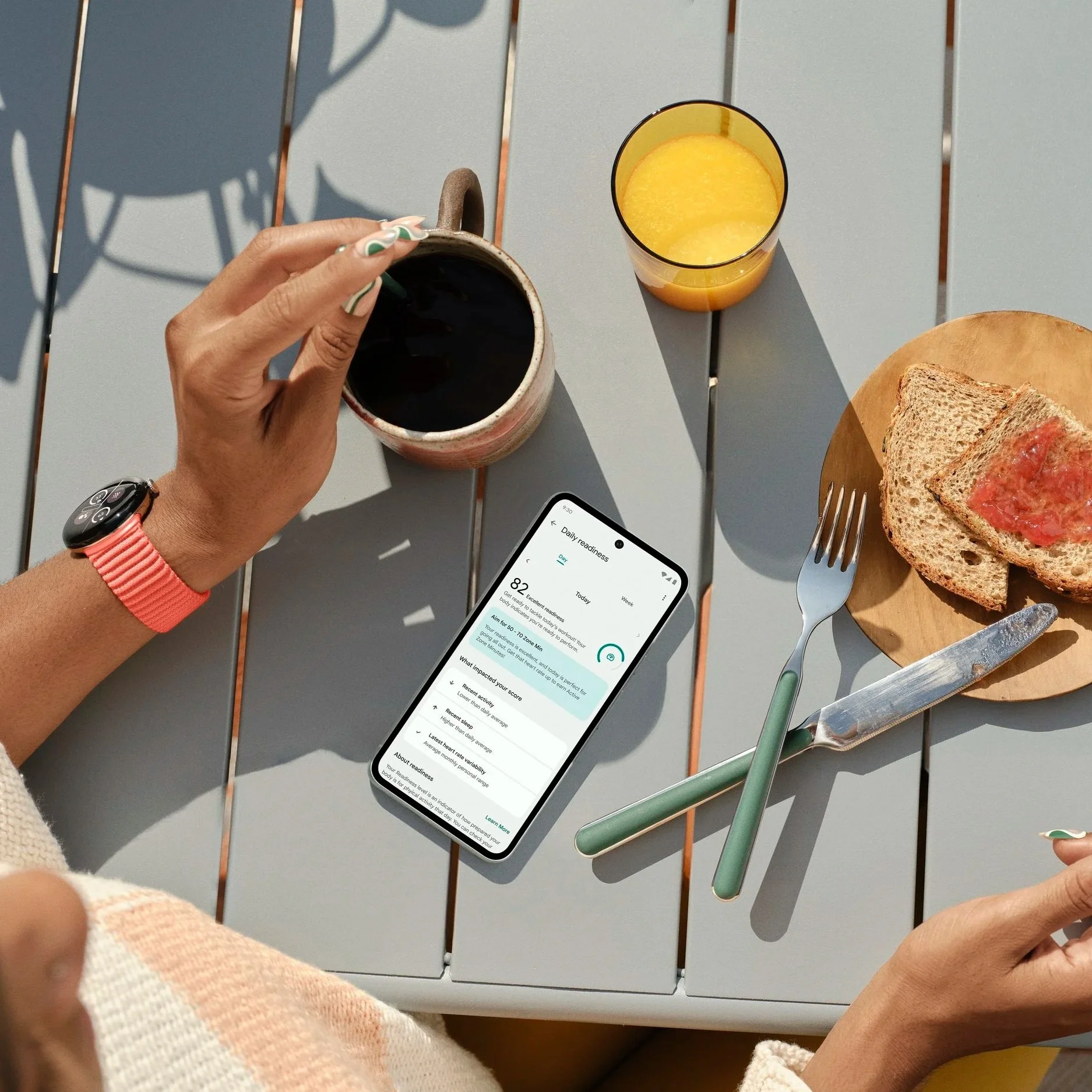 FitbitPremium_House_Scene01_2307_R03_SIMP_SMALL.jpg