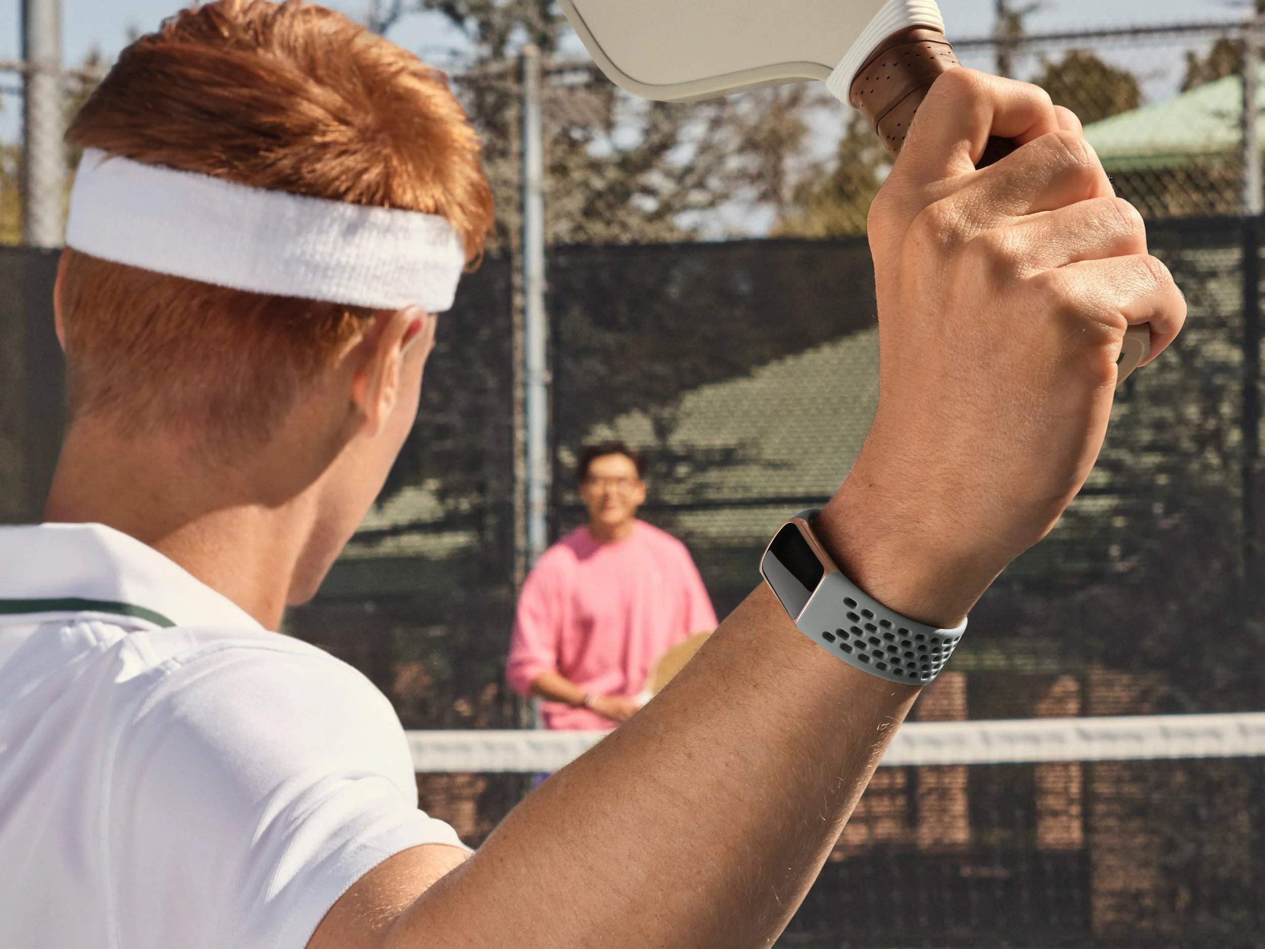 Q488_NA_FitbitMelroy_SP_PickleballDetails_Scene01_02162_FNL.jpg