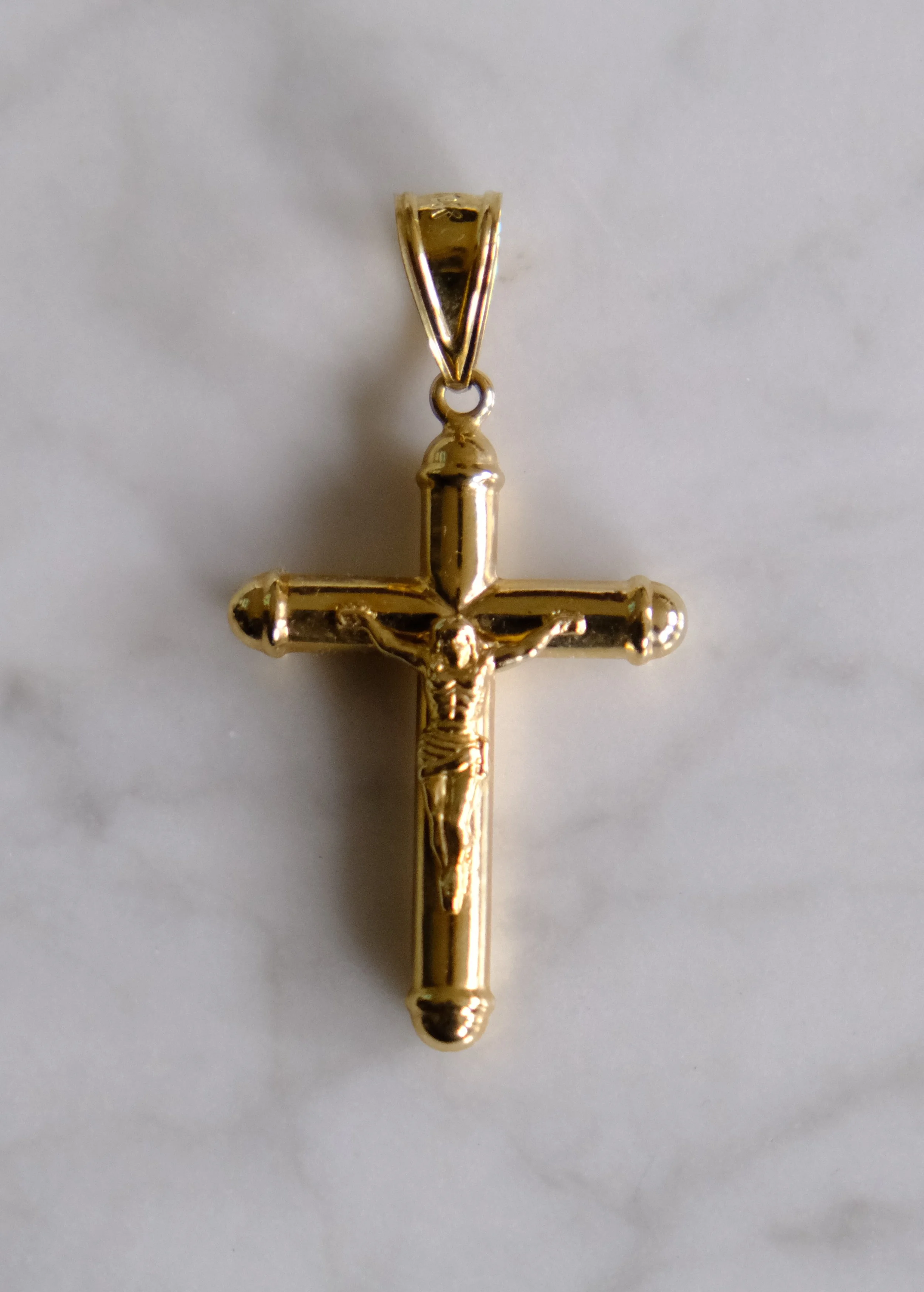 Pendant Jesus Christ yellow gold  $780 $77.JPG