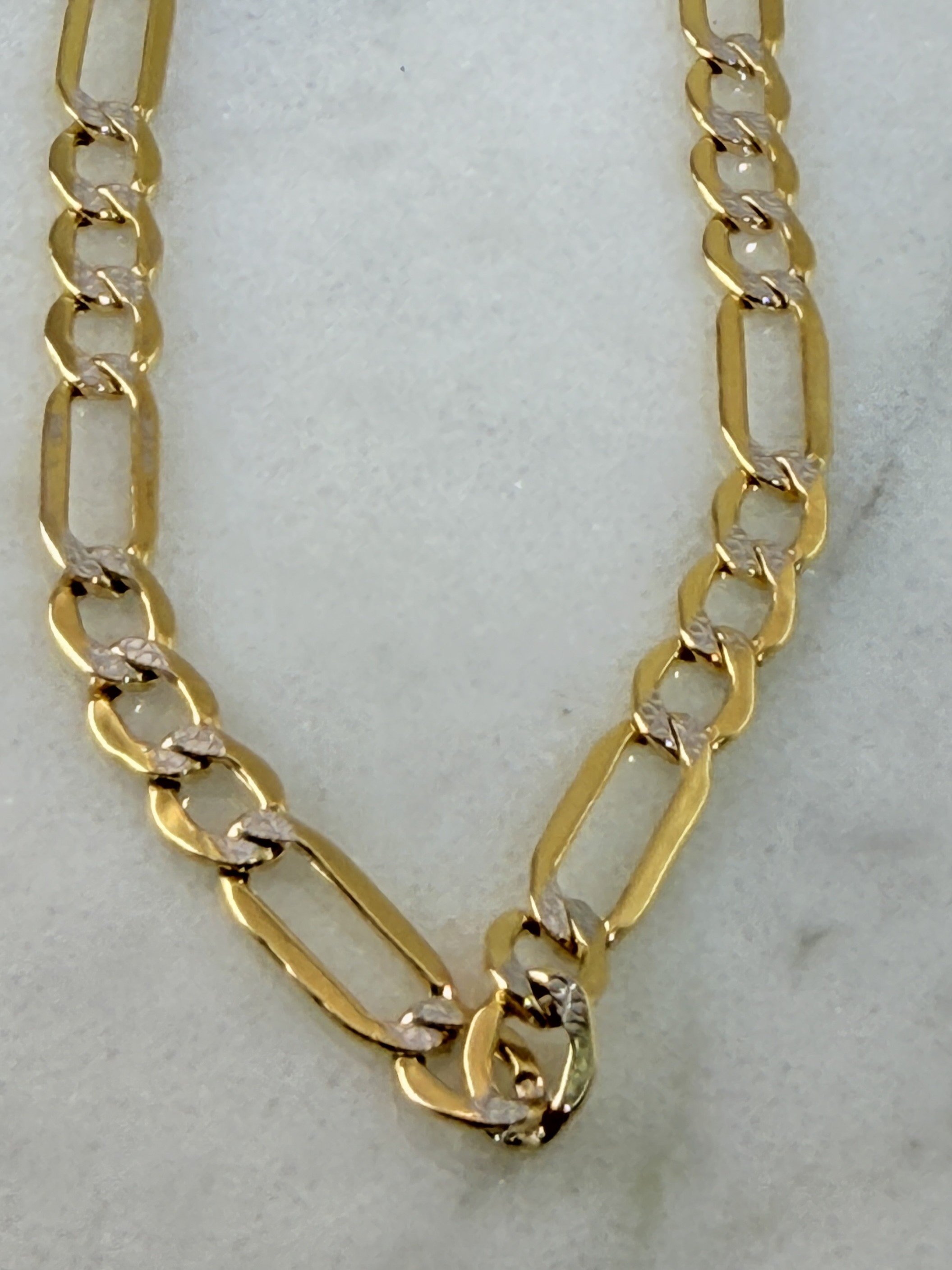 chain figaro style pane 22'' $1456 #58 1.JPG