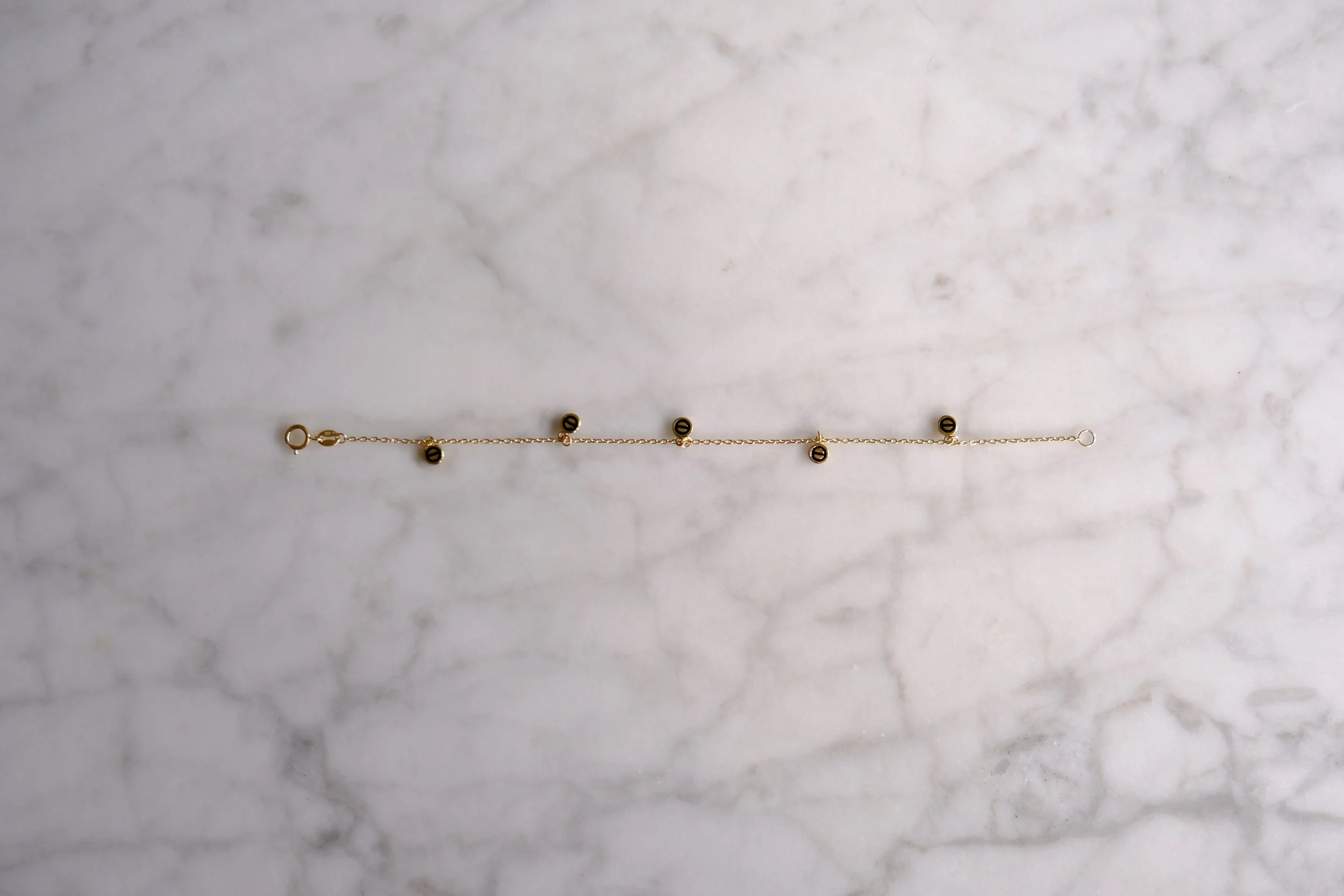 Bracelet clover mother pearl $$390 #5 Original.JPG
