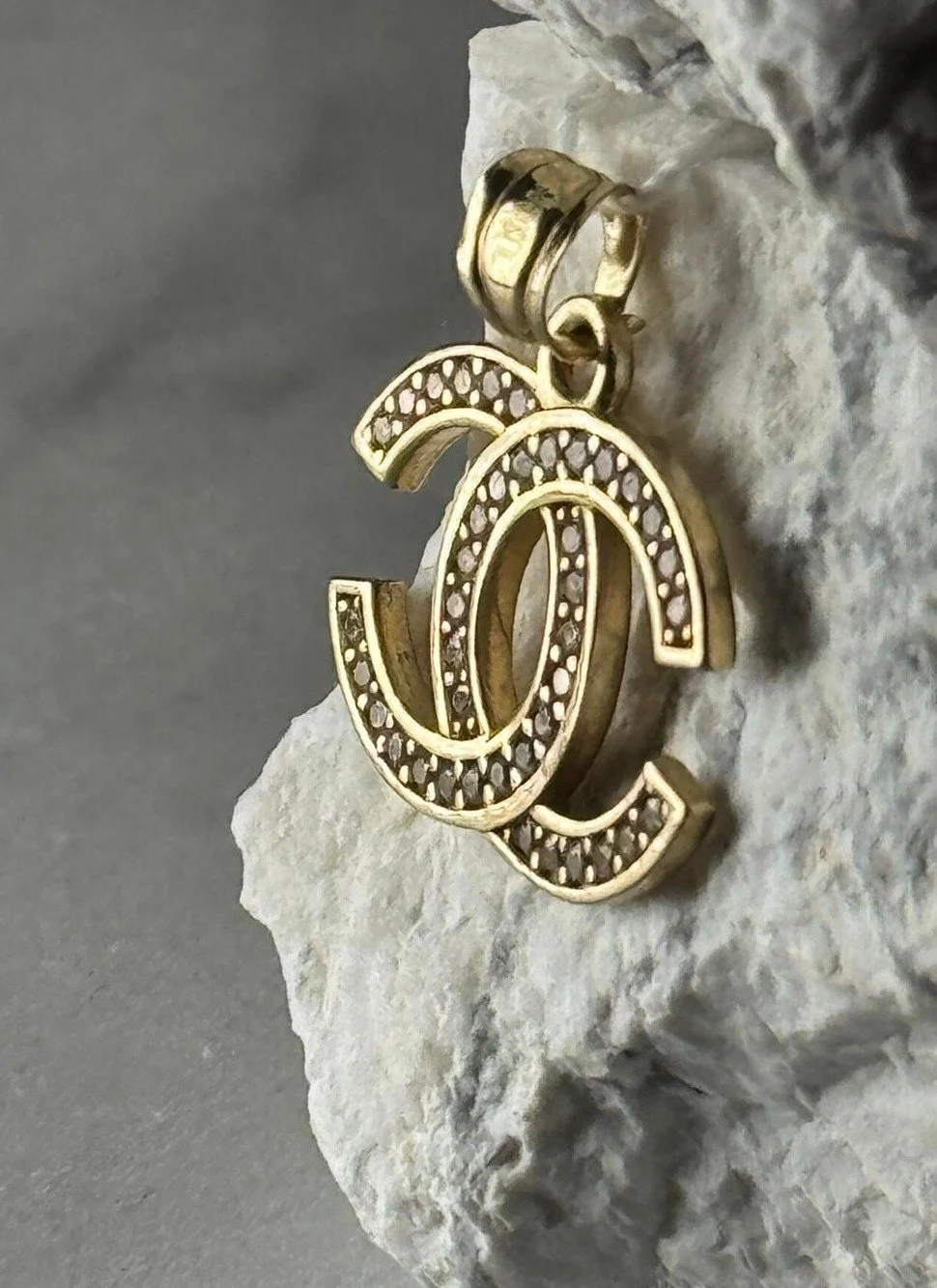 pendant yellow gold CH $312 #83 -1.jpeg