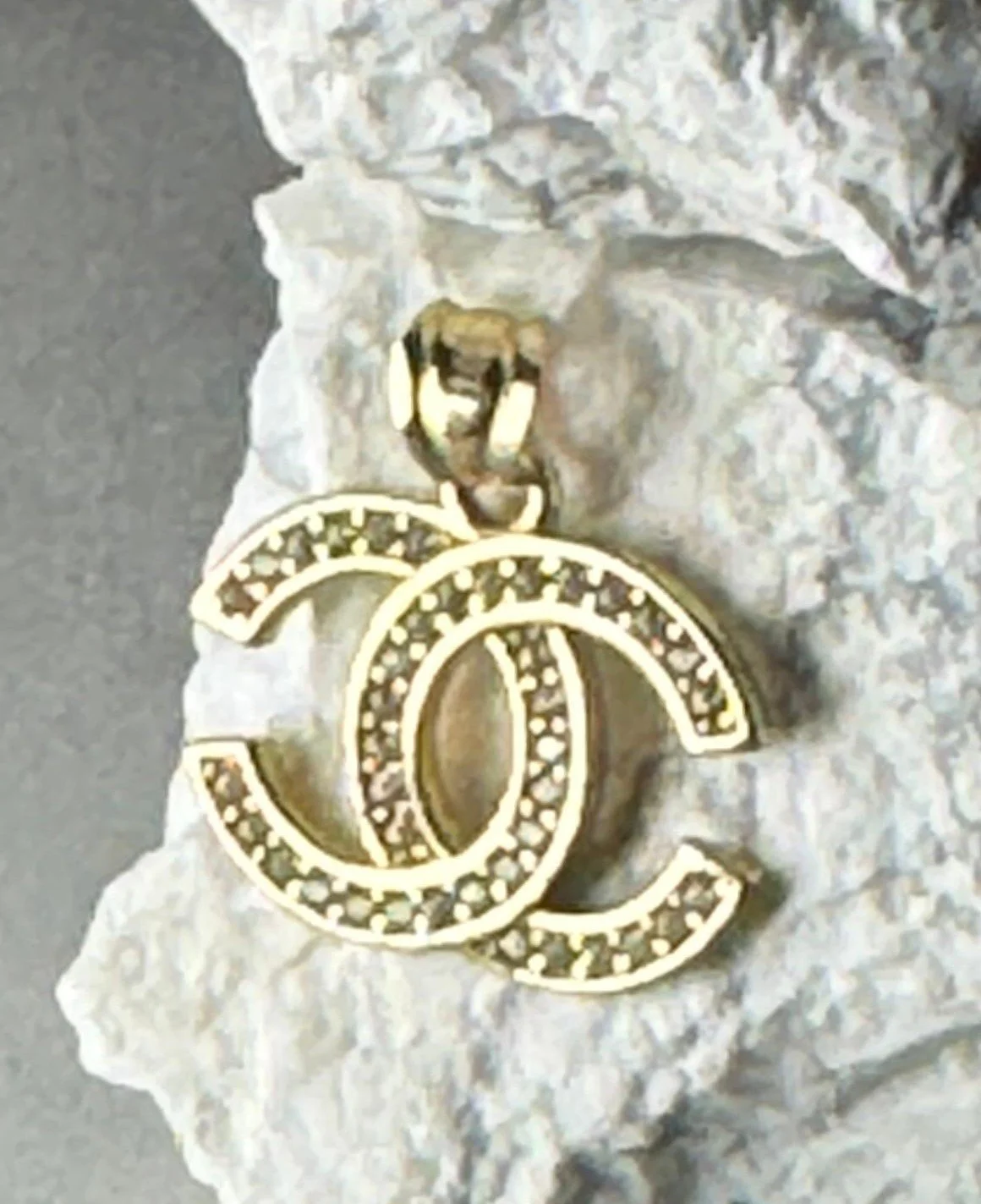 pendant yellow gold CH $312 #83.jpeg