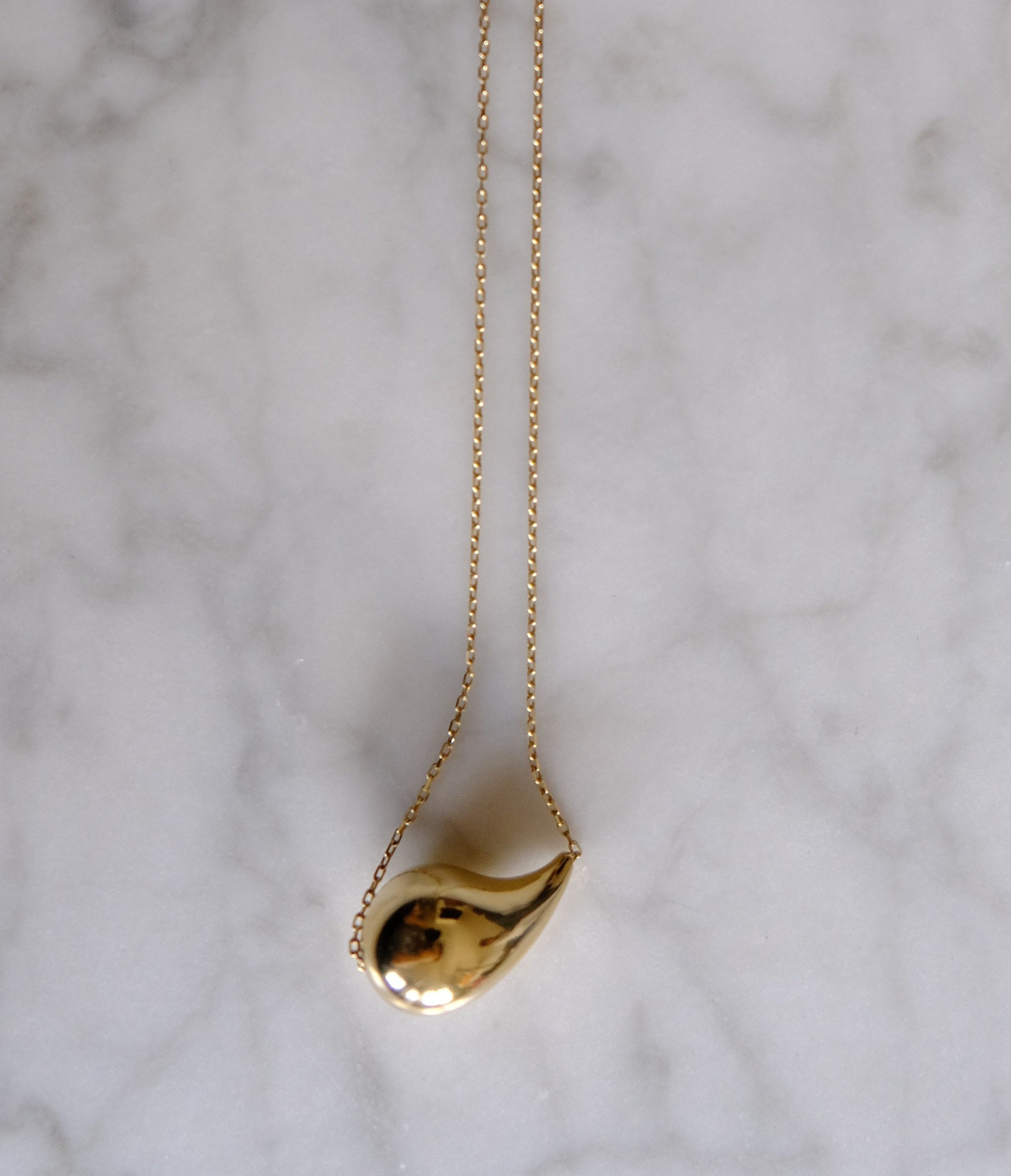 Chain TearDrop 18"