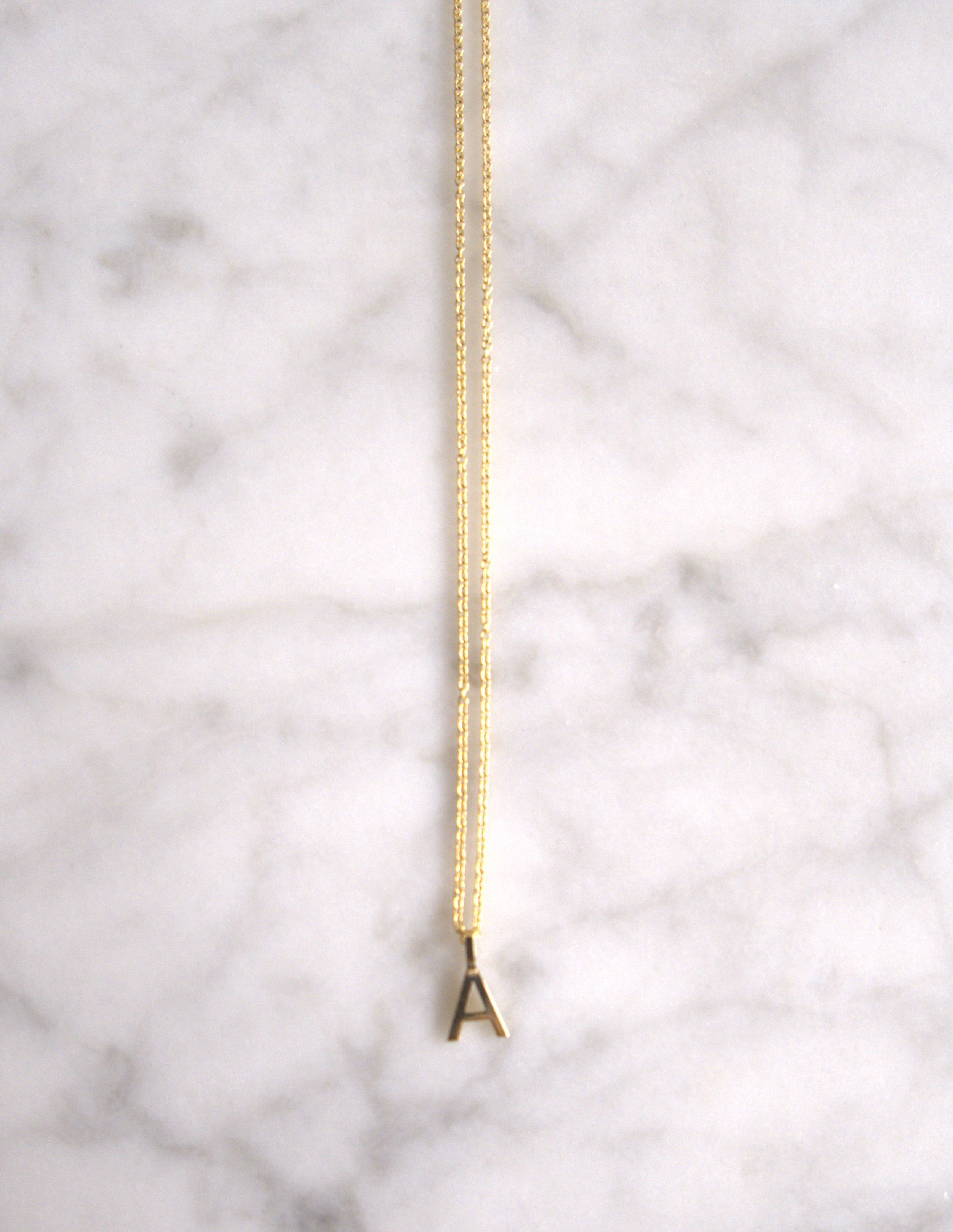 Chain Yellow Gold with Pendant Initial  (available A to Z) 18"