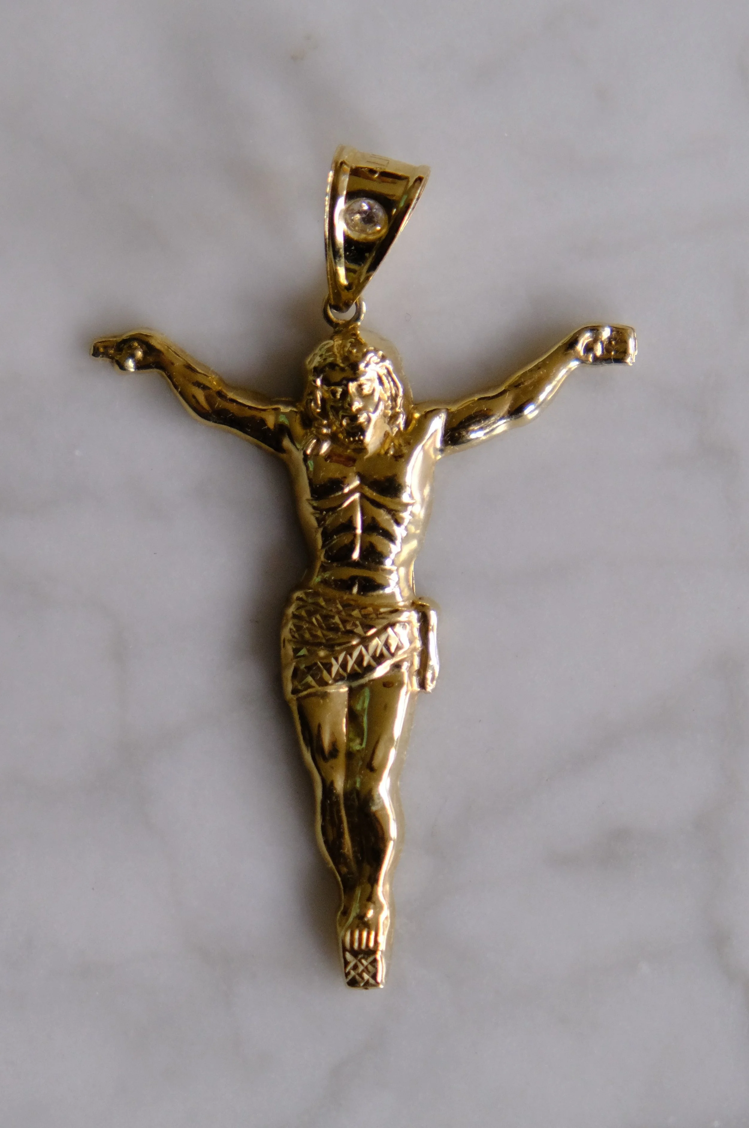Pendant crucifix $1092 #76..JPG