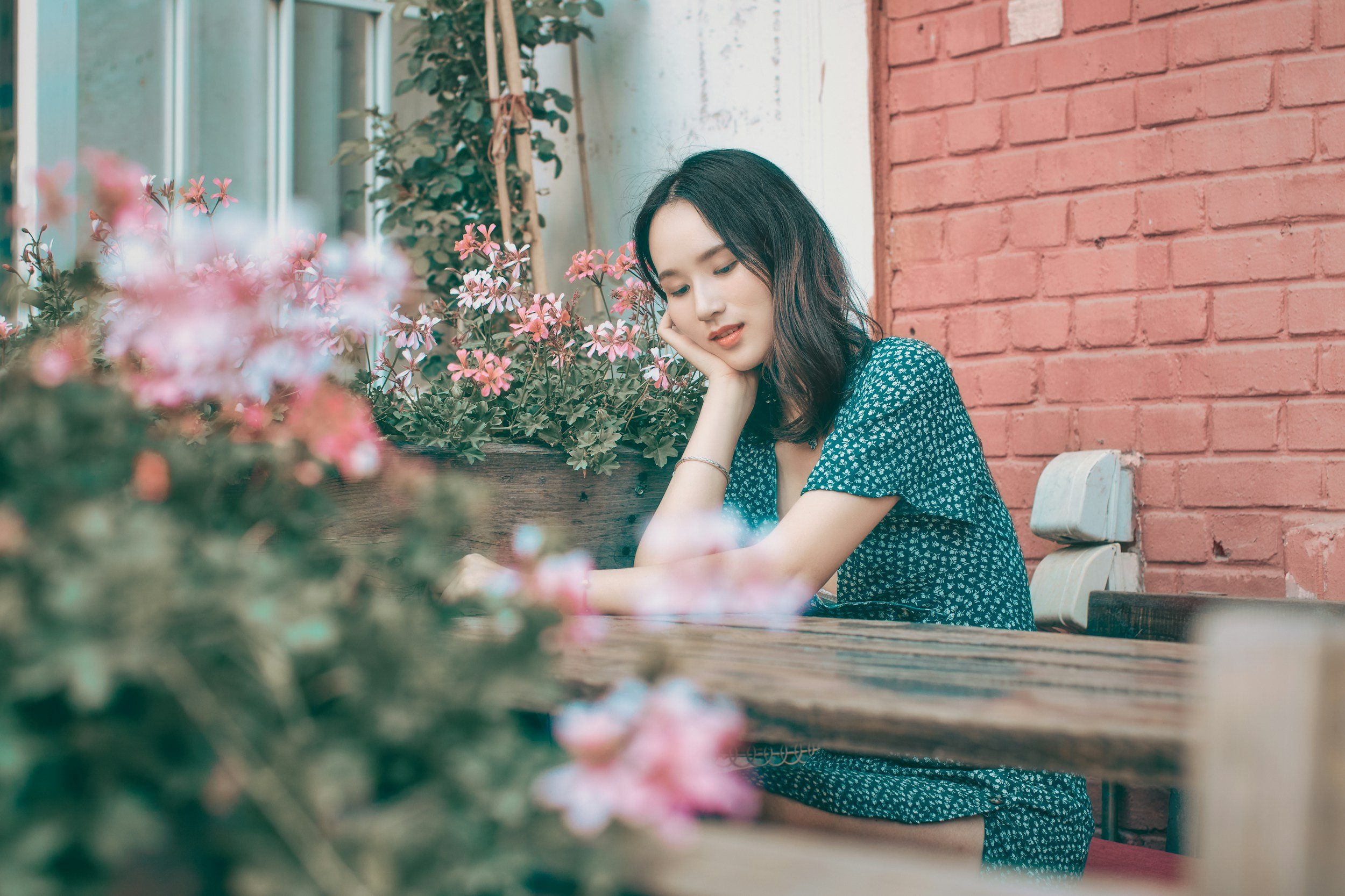 Women's mental health therapy helping women manage stress, burnout, and life challenges