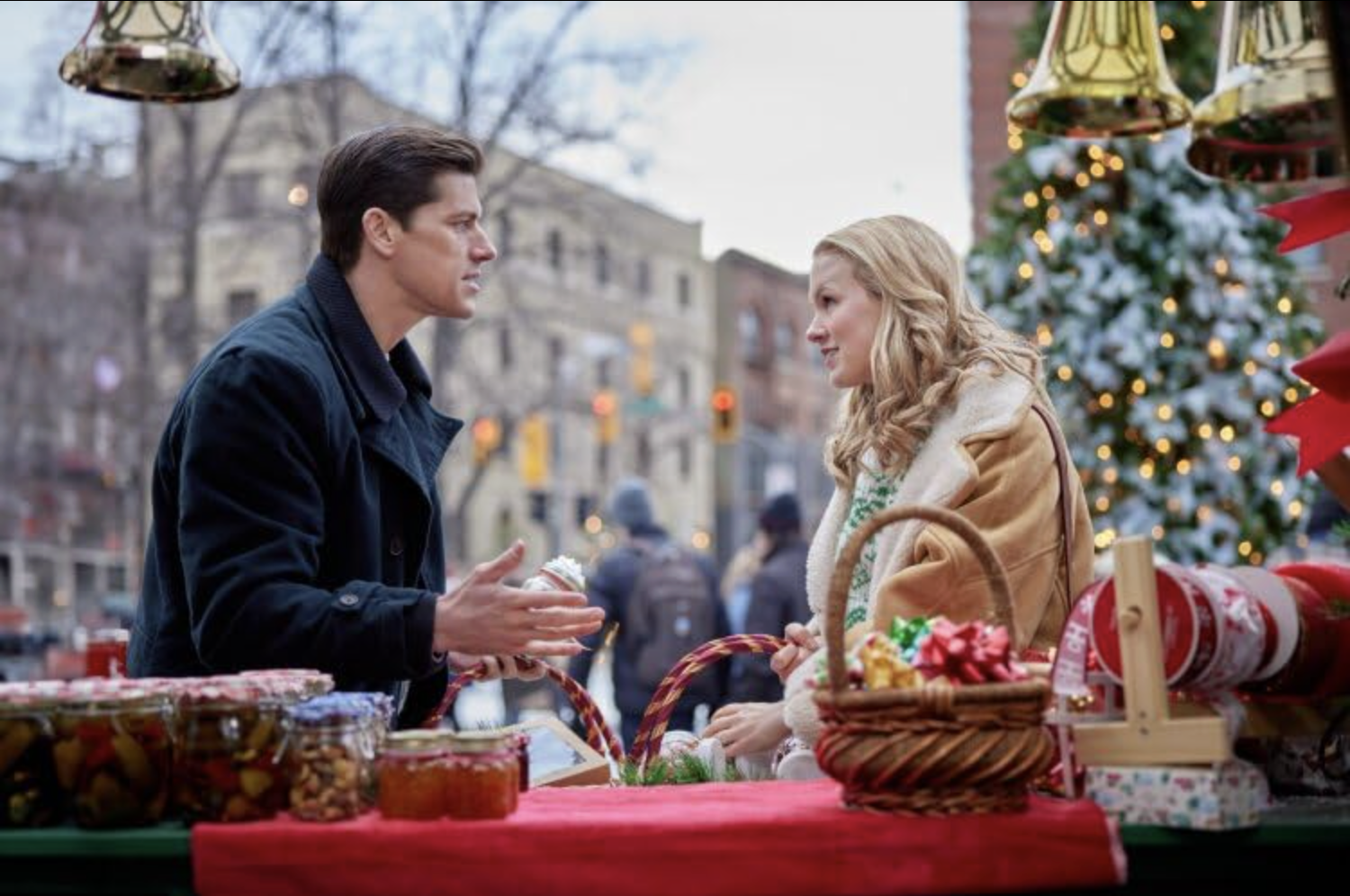 Broadway Star Says ‘Everything Falls Into Place’ If You Delight in God