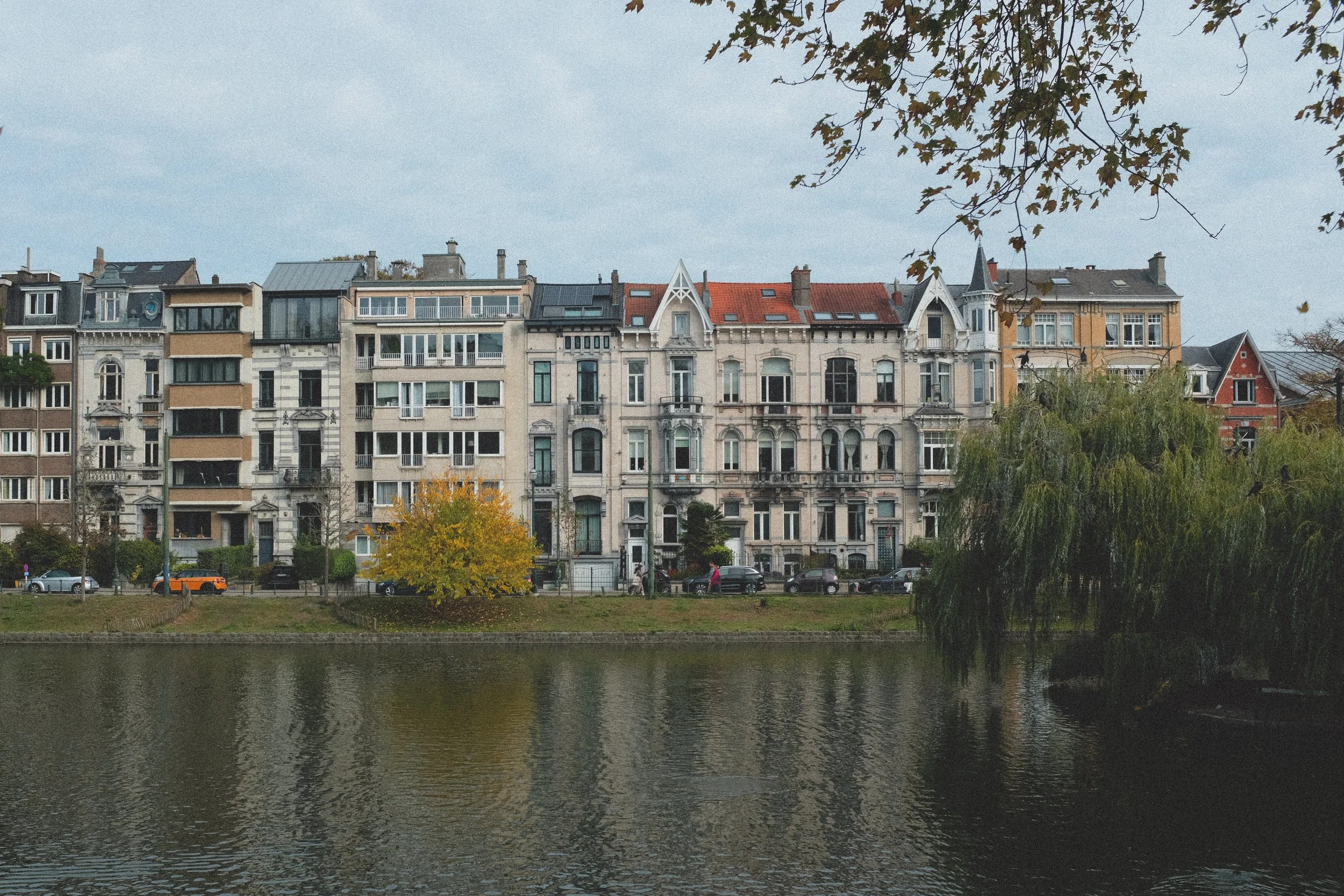 01 / 09 25 / Flagey