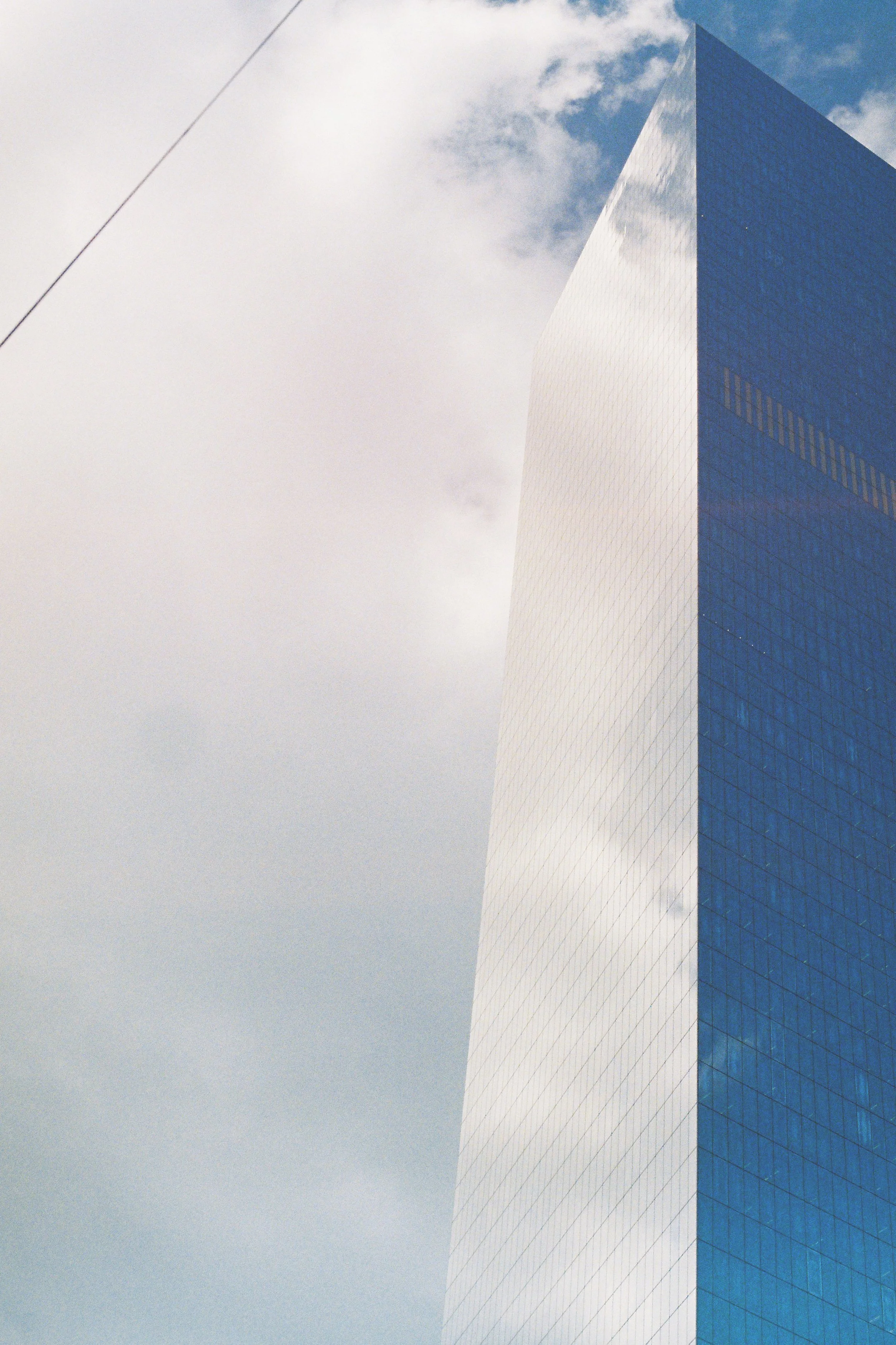 02 / 03 25 / New York