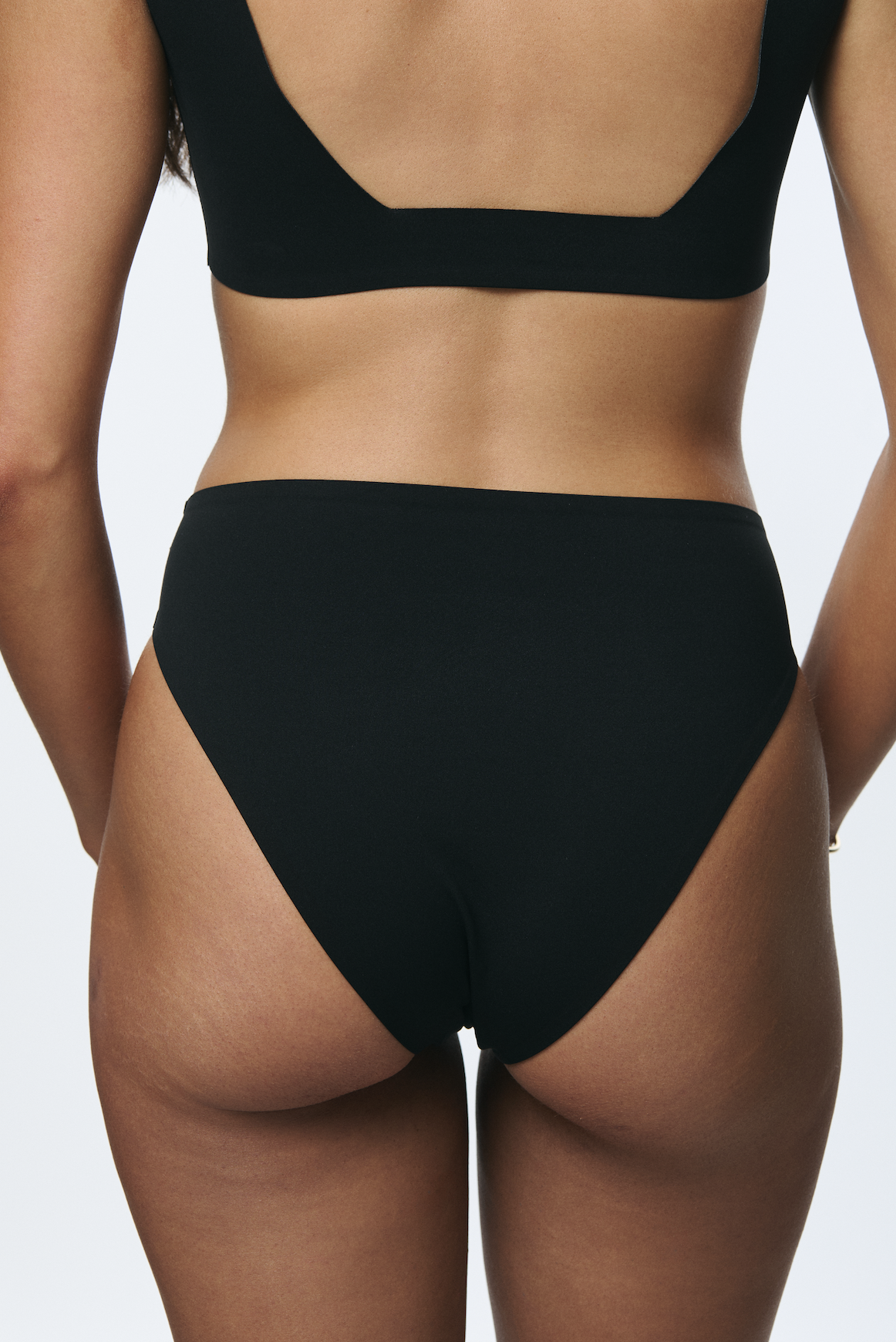 the_jacqueline_bottom_cove_Sara’s_Smile_Swim_Deep_Sea.png