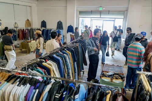 L.A. Flea, flea market in Sunset Boulevard, Echo Park, photo 3 of 4