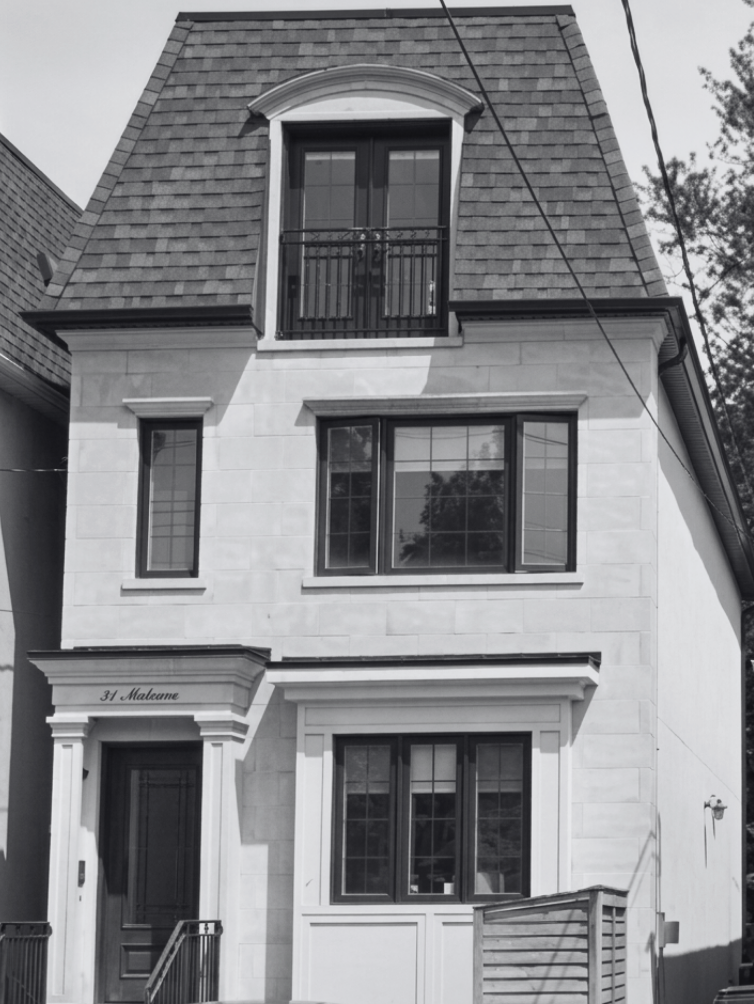 Completed in 2015, this 2,400 square foot residence in the Avenue area showcases a well-executed design within a compact 20-foot frontage. Situated in a desirable neighborhood, the home emphasizes smart layout, functionality, and quality craftsmanshi