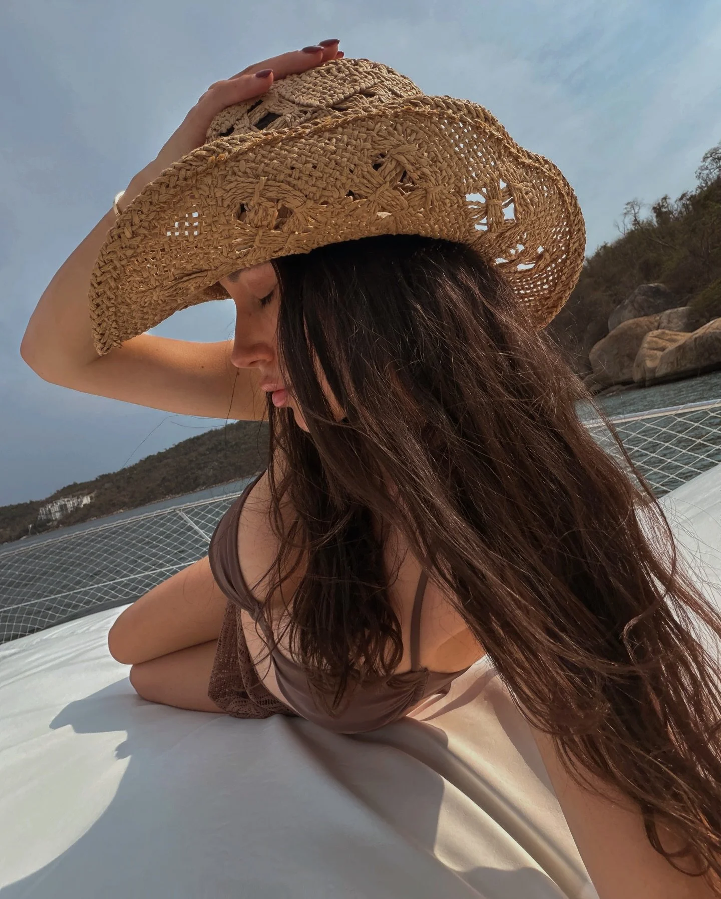 away 🌊🌞🫧 ⚓️

.
.
#sunset #mexico #sunkissed #slowlife #peaceful