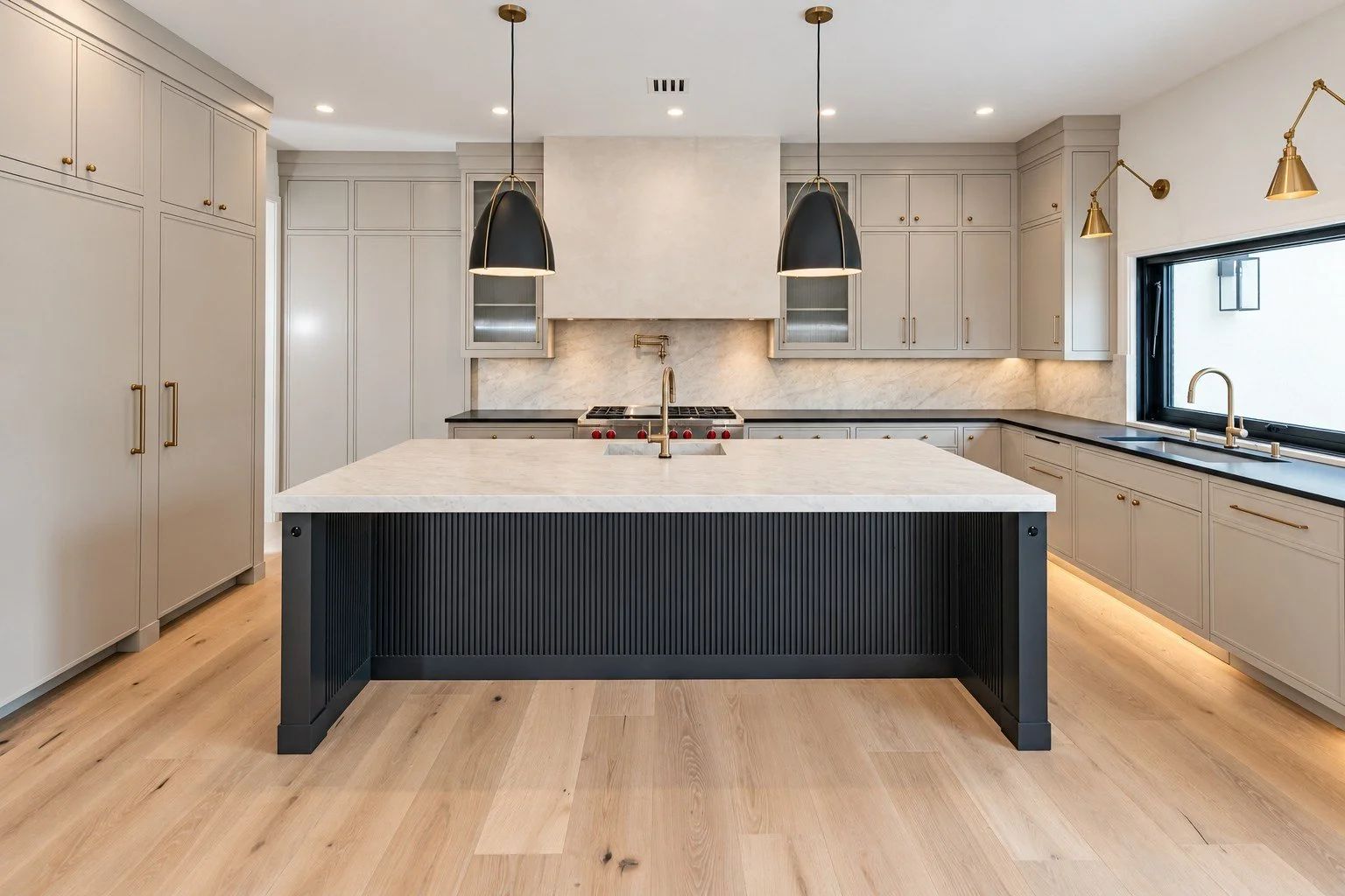 Oak Haven kitchen overview