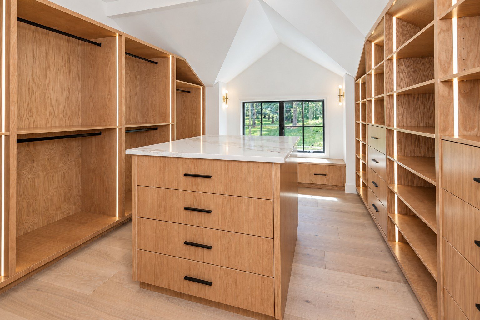 Oak Haven oak dressing room