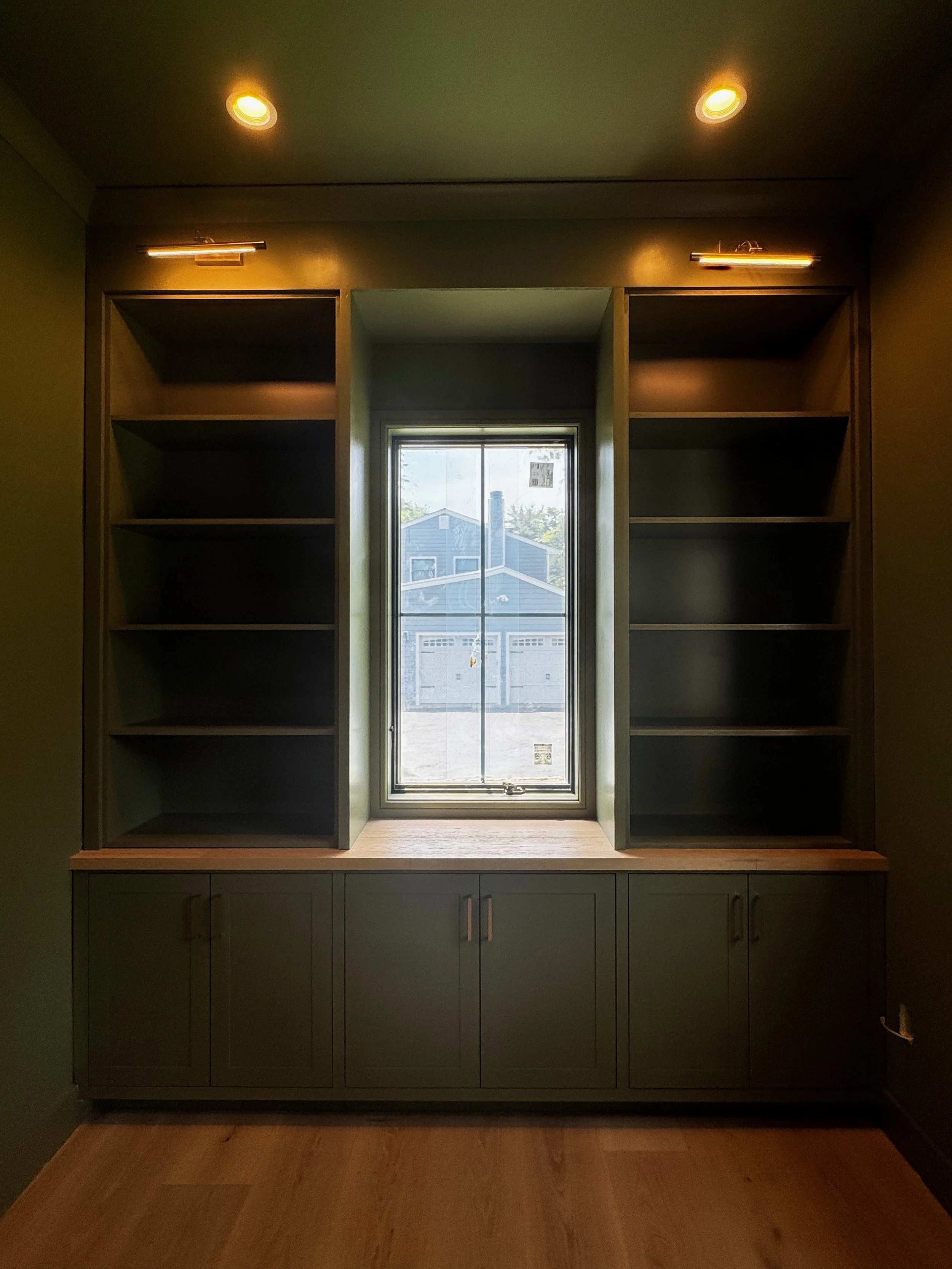 Library — custom built-in shelving
