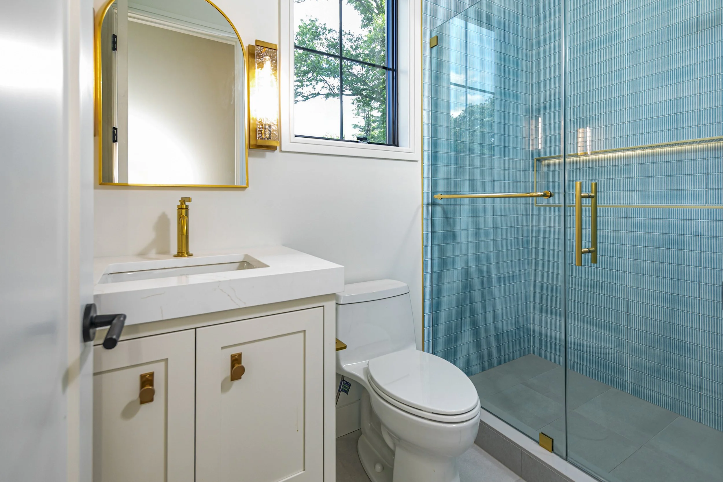 Oak Haven blue tile bathroom