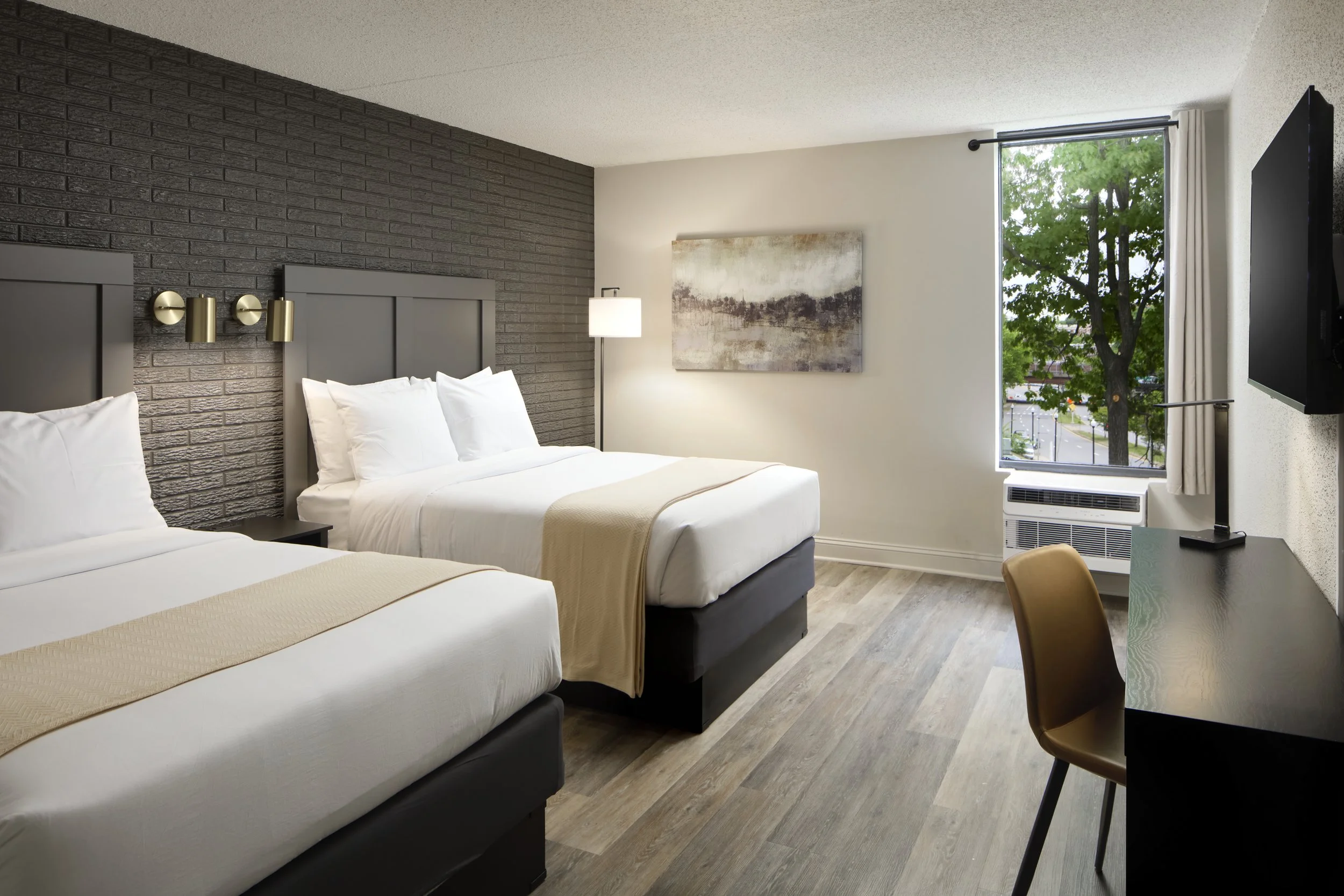 HotelArlington_DDroom2_11689_final.jpeg