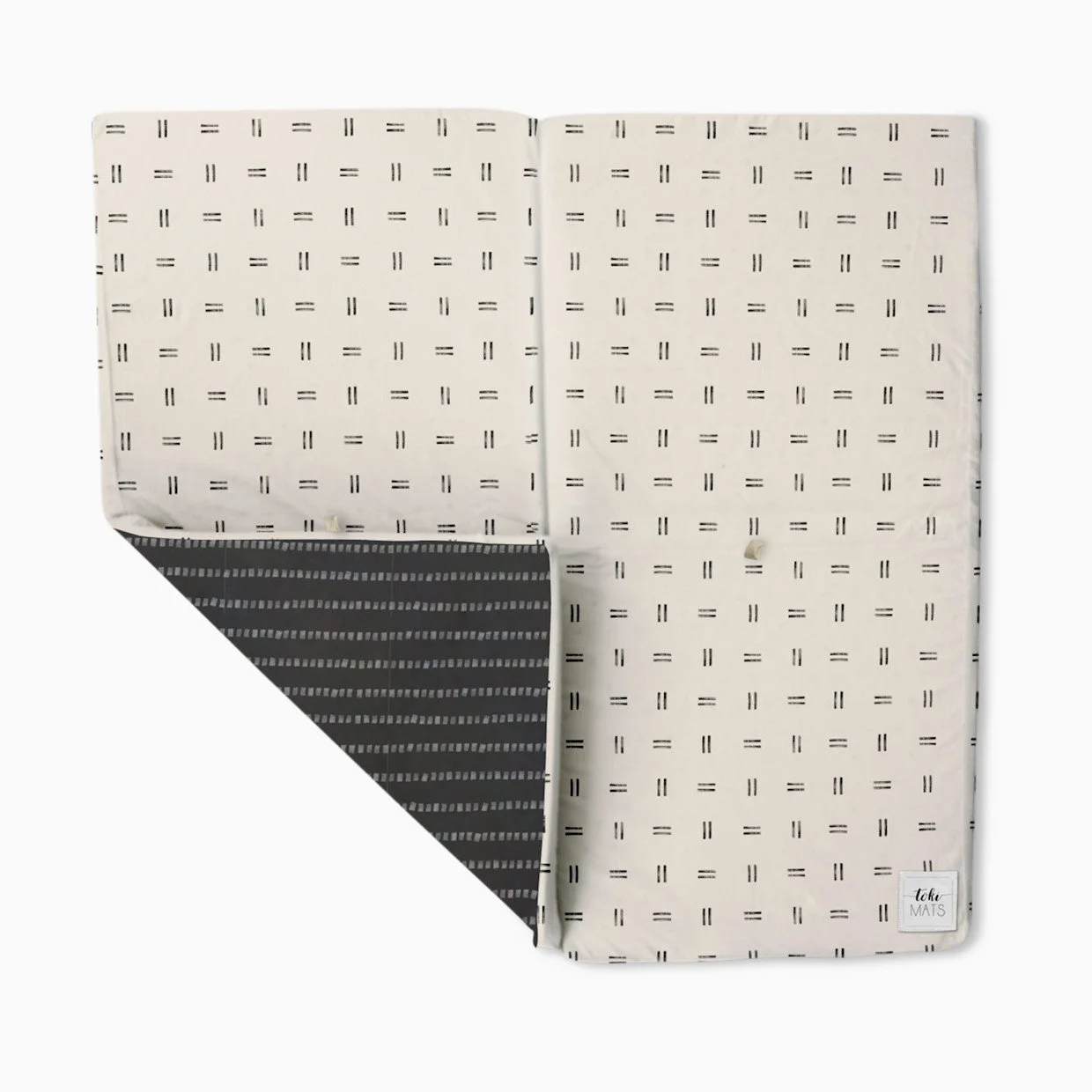 Cream organiz cotton play mat on Rachel Bernhard's Baby Registry page.