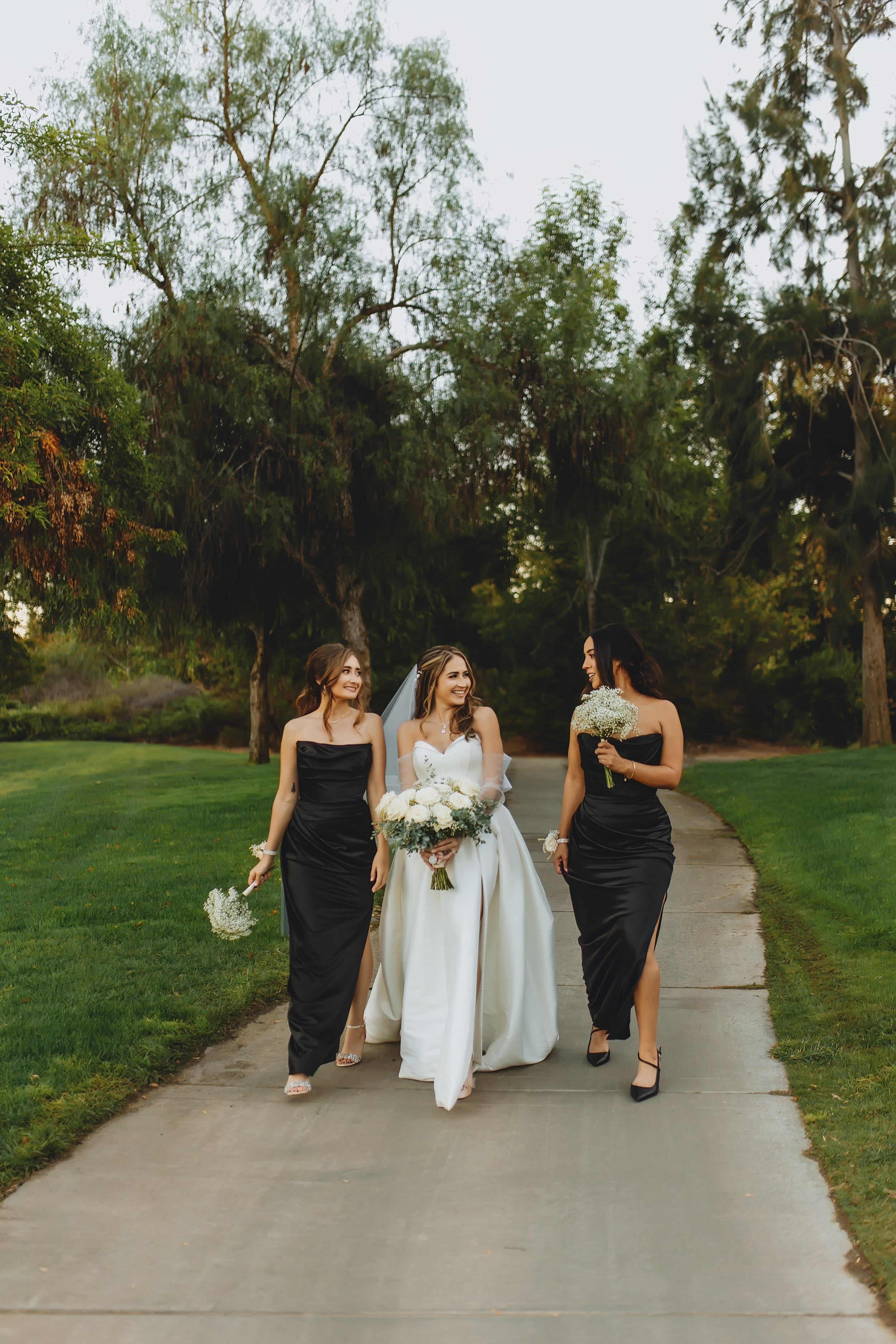 Mr & Mrs Oliver220.jpg