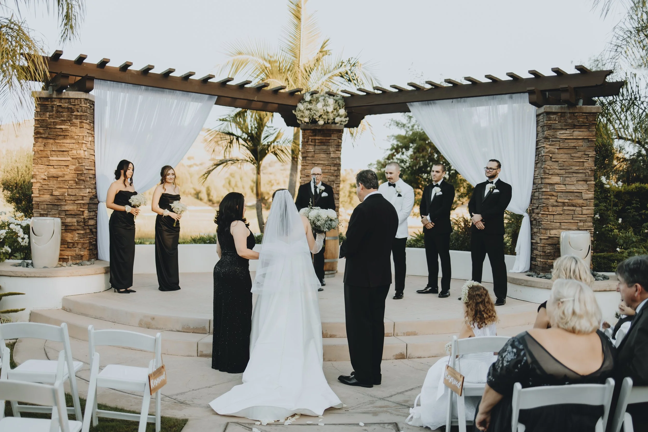 Mr & Mrs Oliver119.jpg